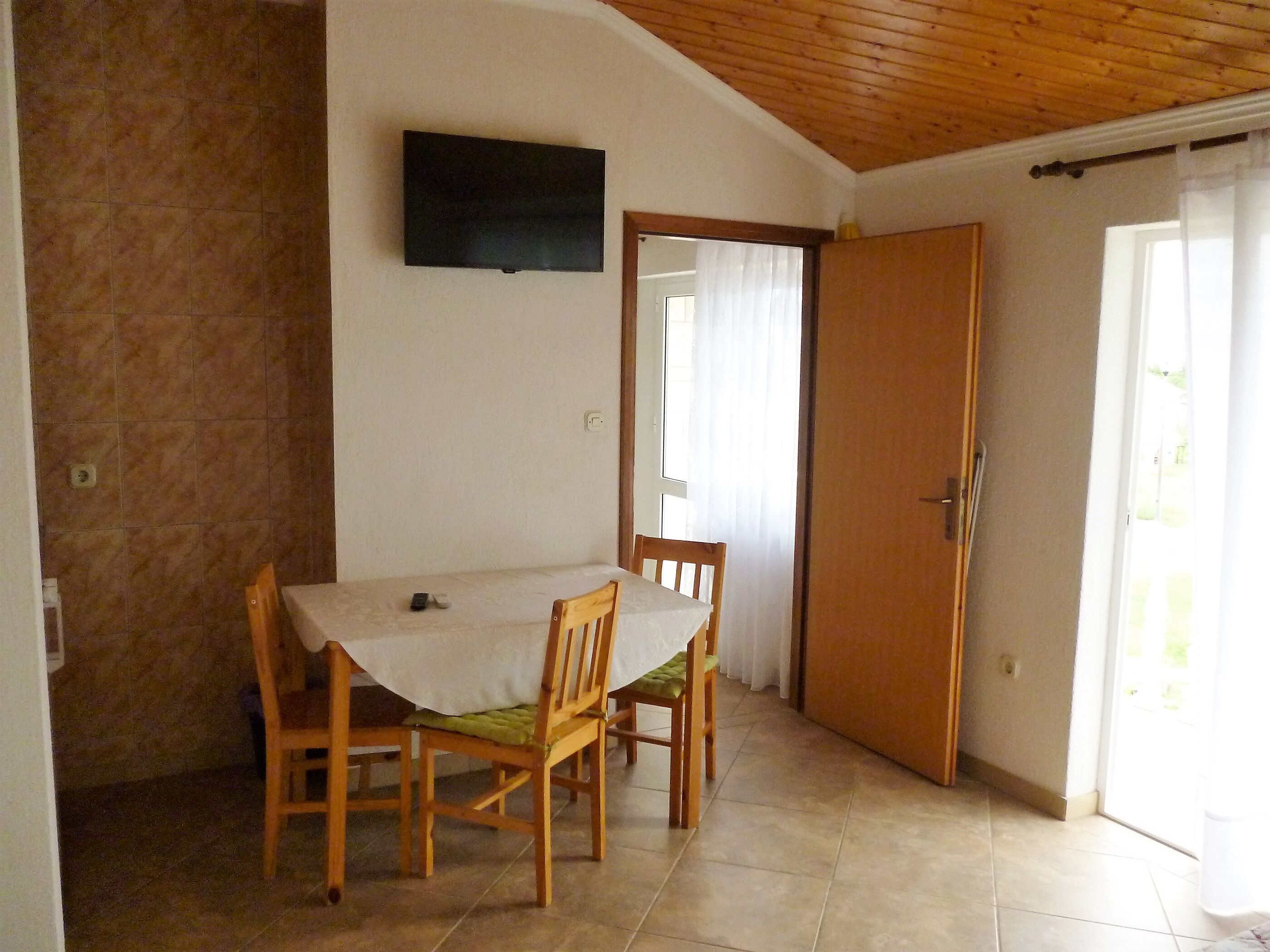 Apartments MATOŠ 77742-A1