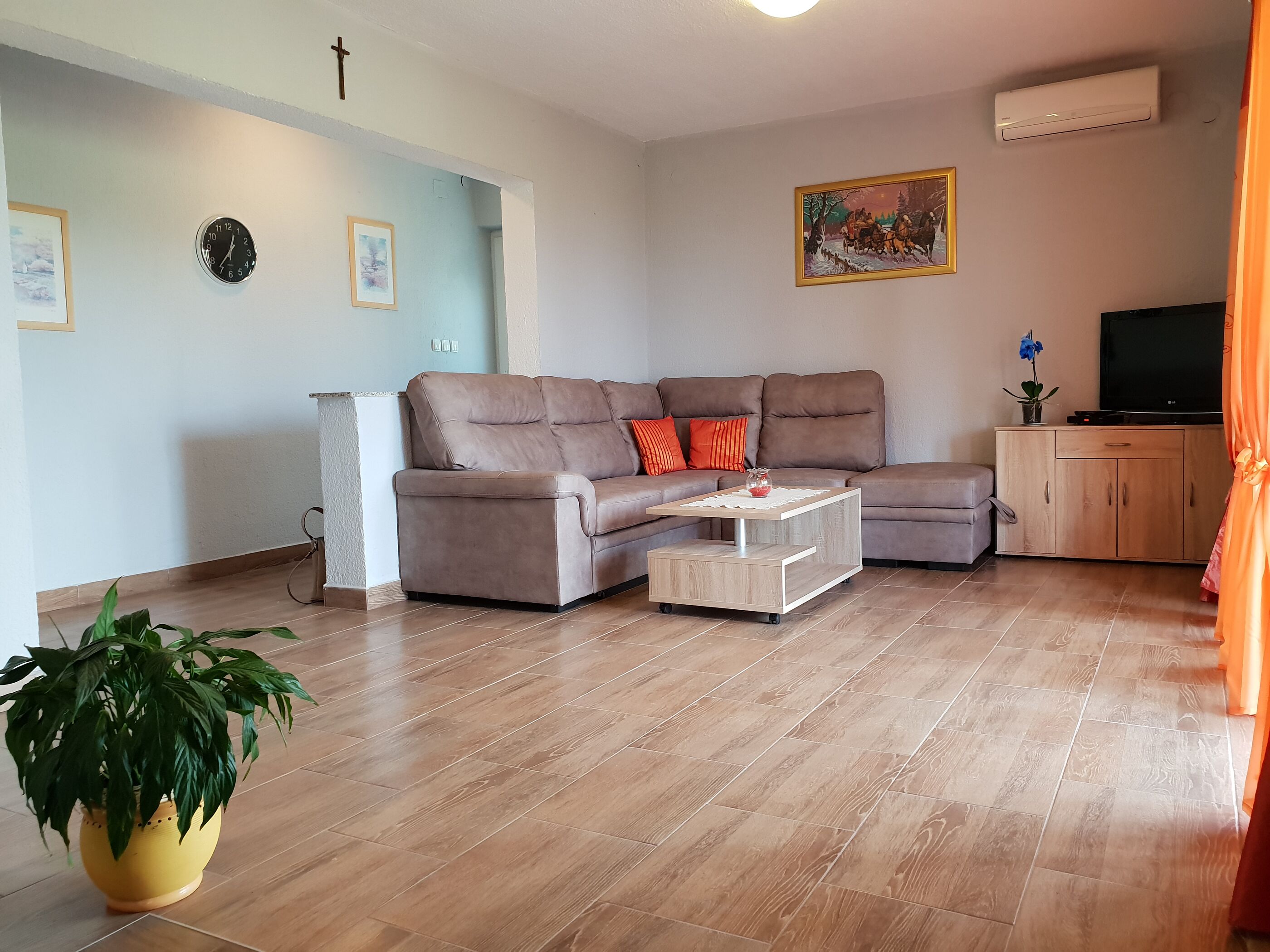 Apartments Josipa 63791-A1