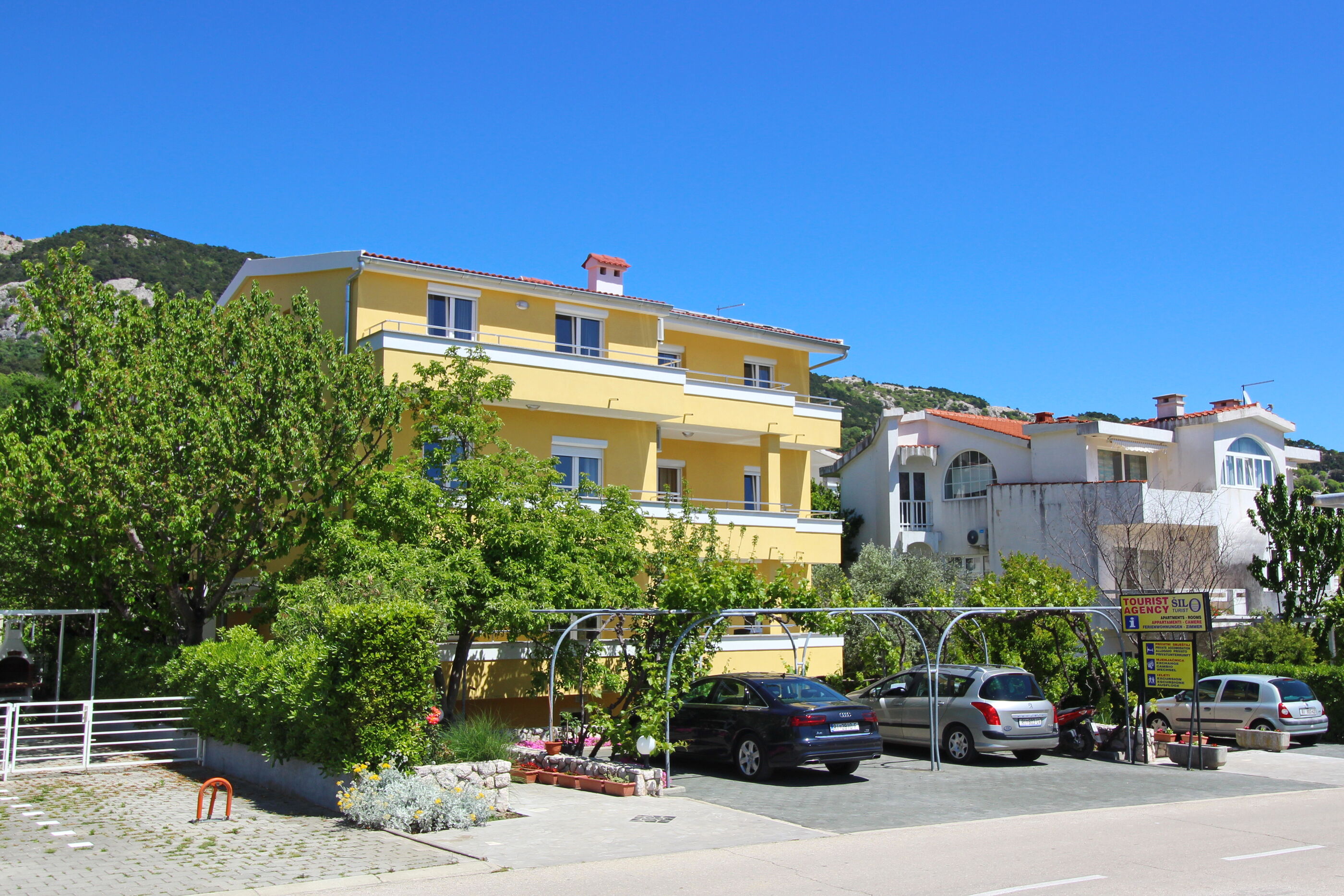 Apartments Brnić 69011-A7