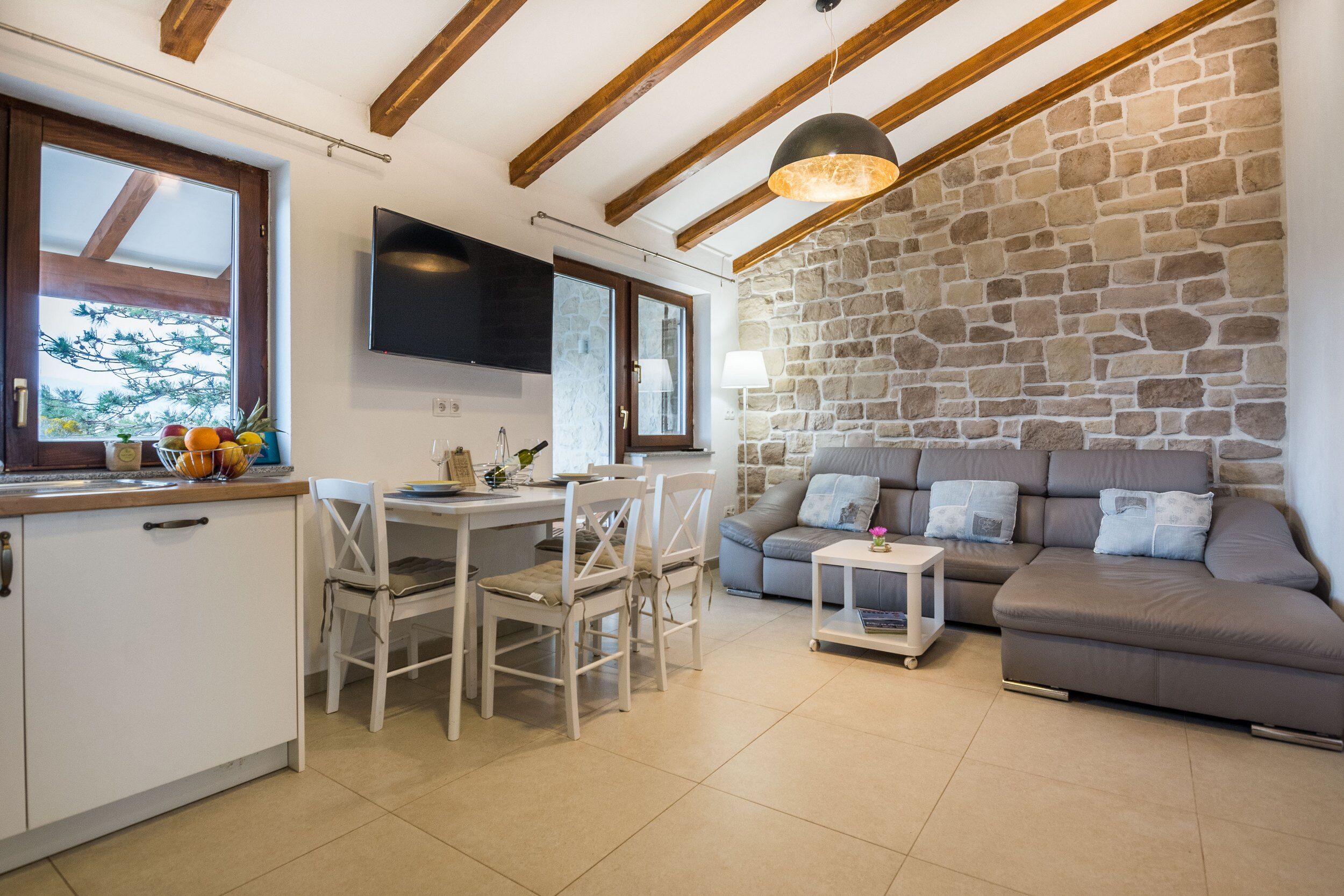 Apartments Malcic 20745-A2