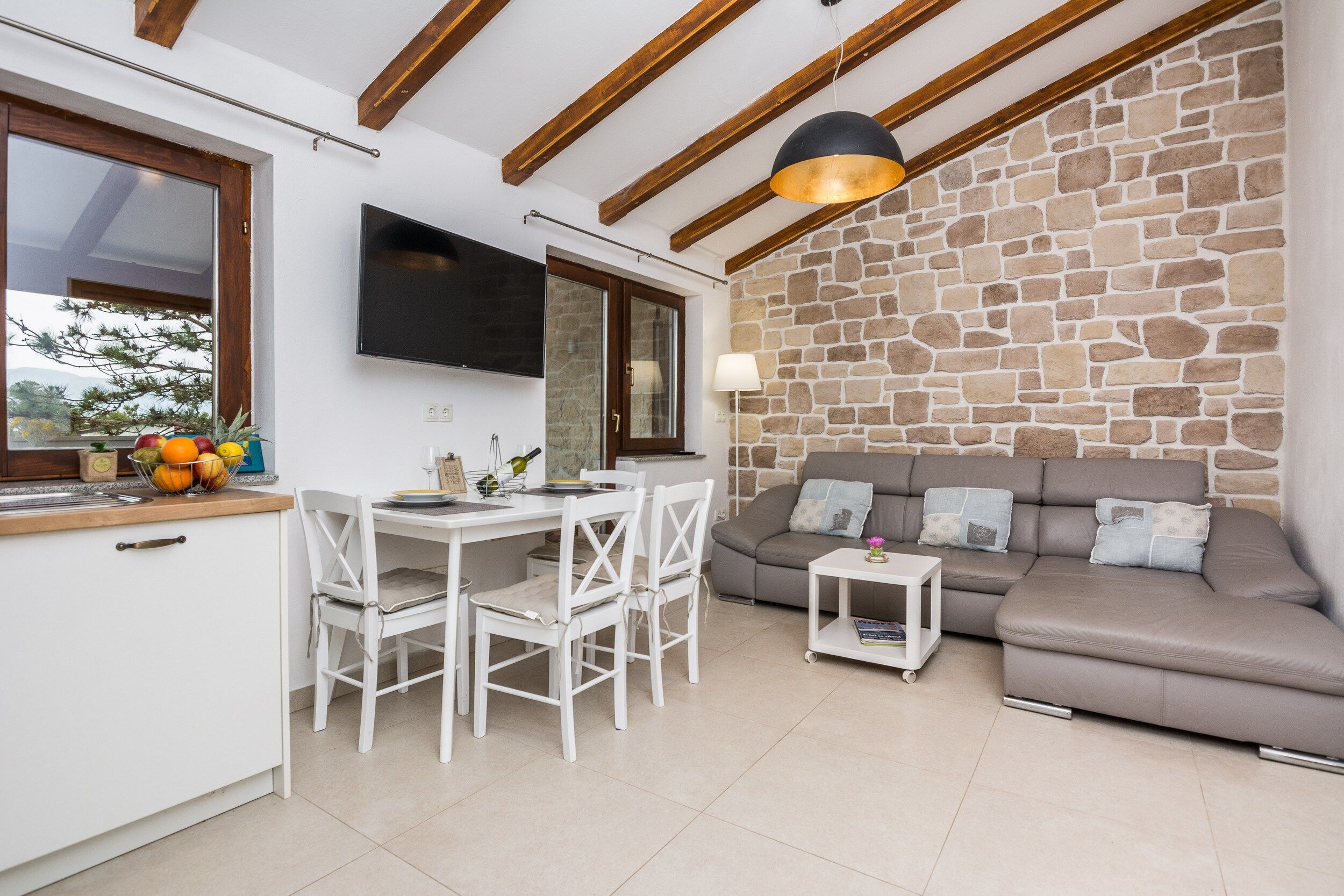 Apartments Malcic 20745-A2