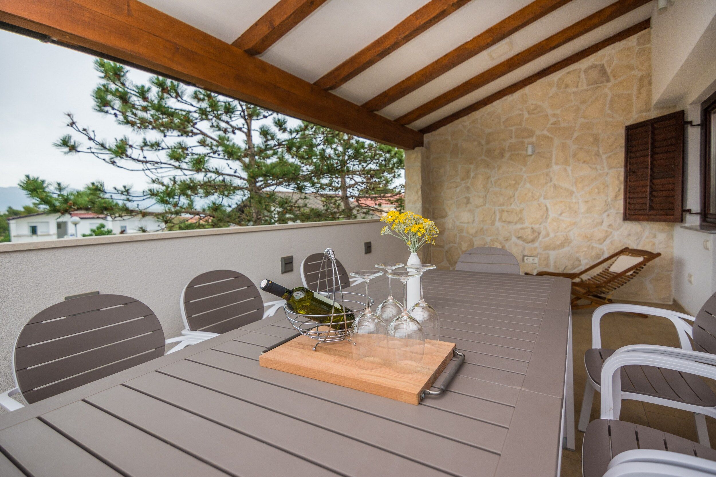 Apartments Malcic 20745-A2