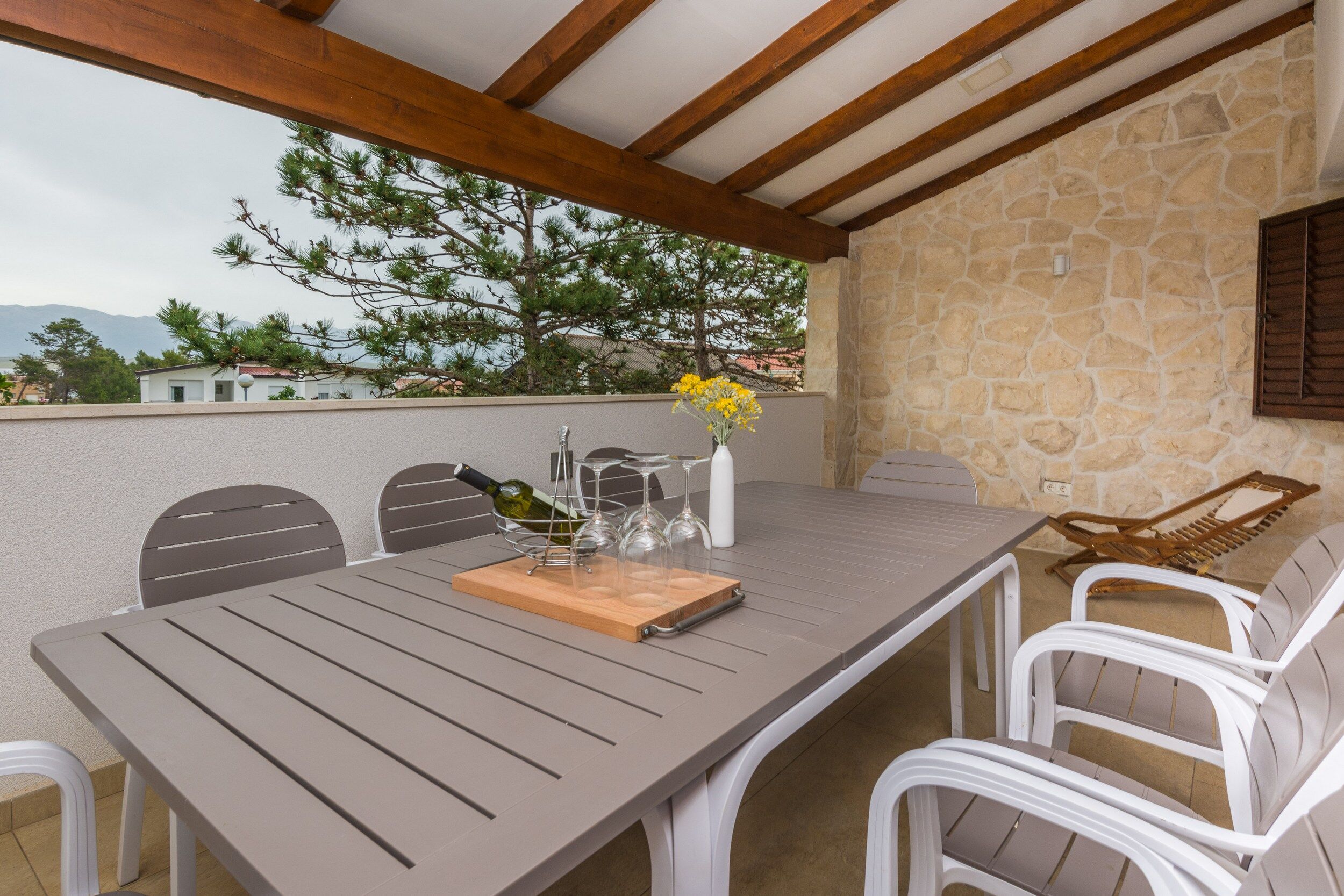 Apartments Malcic 20745-A2
