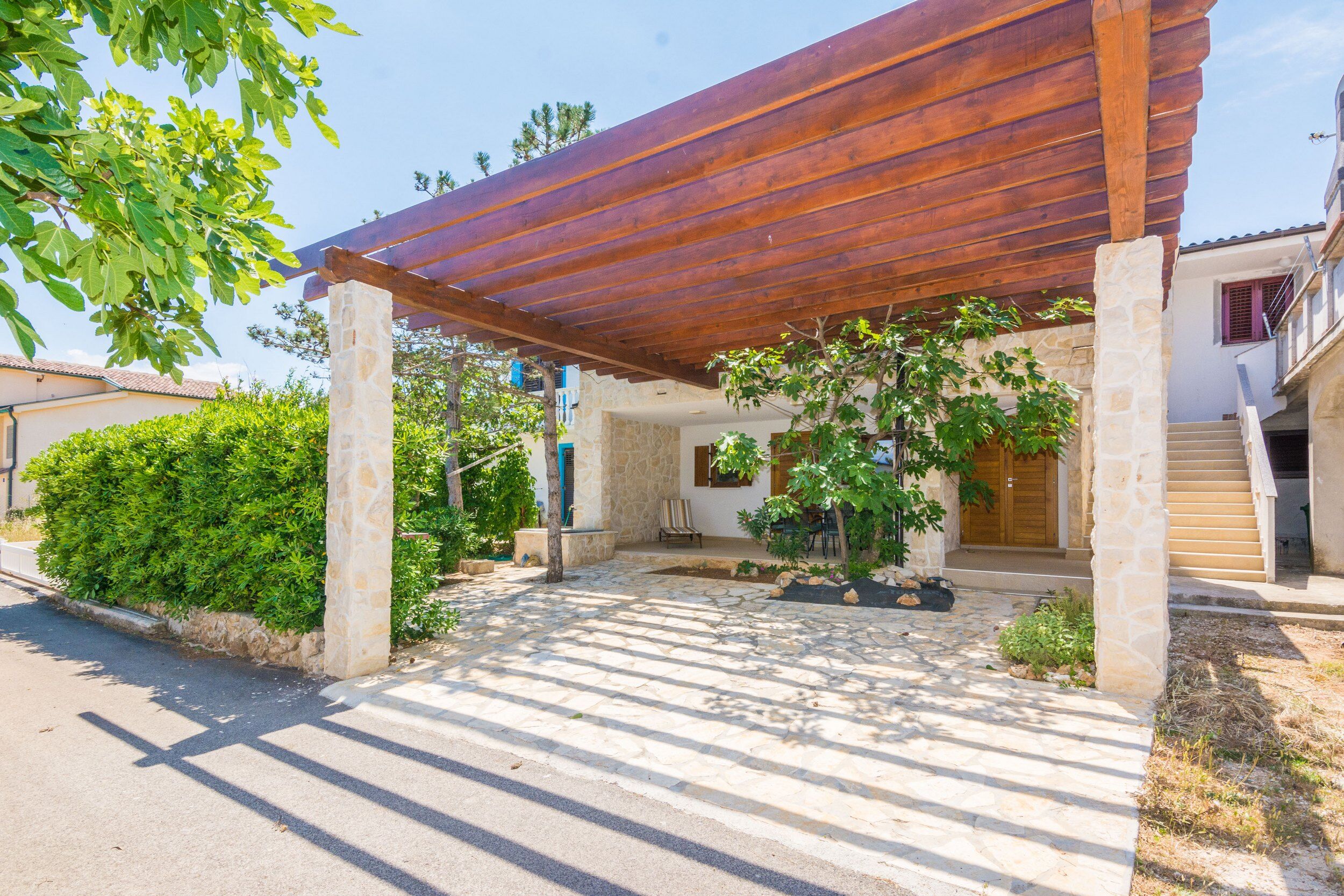 Apartments Malcic Accommodation in Vir