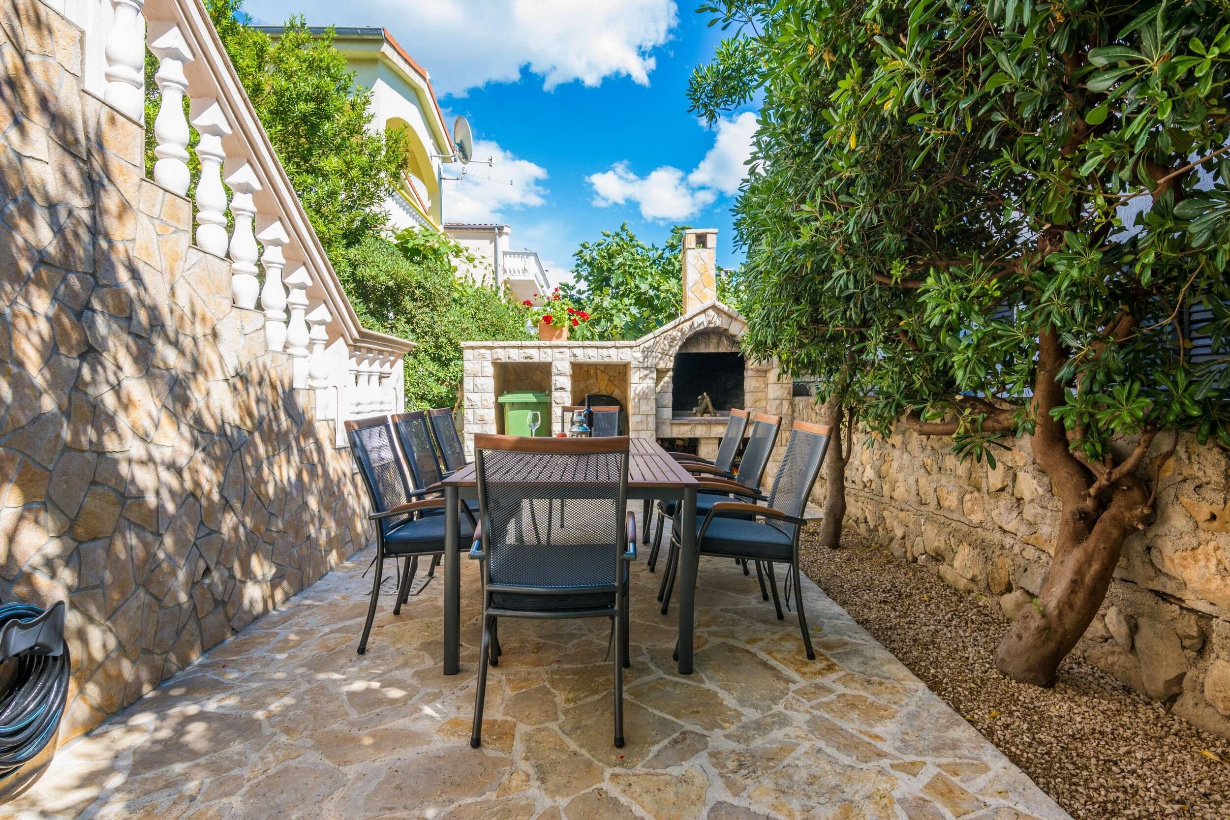 Photo of Apartments Bobeta