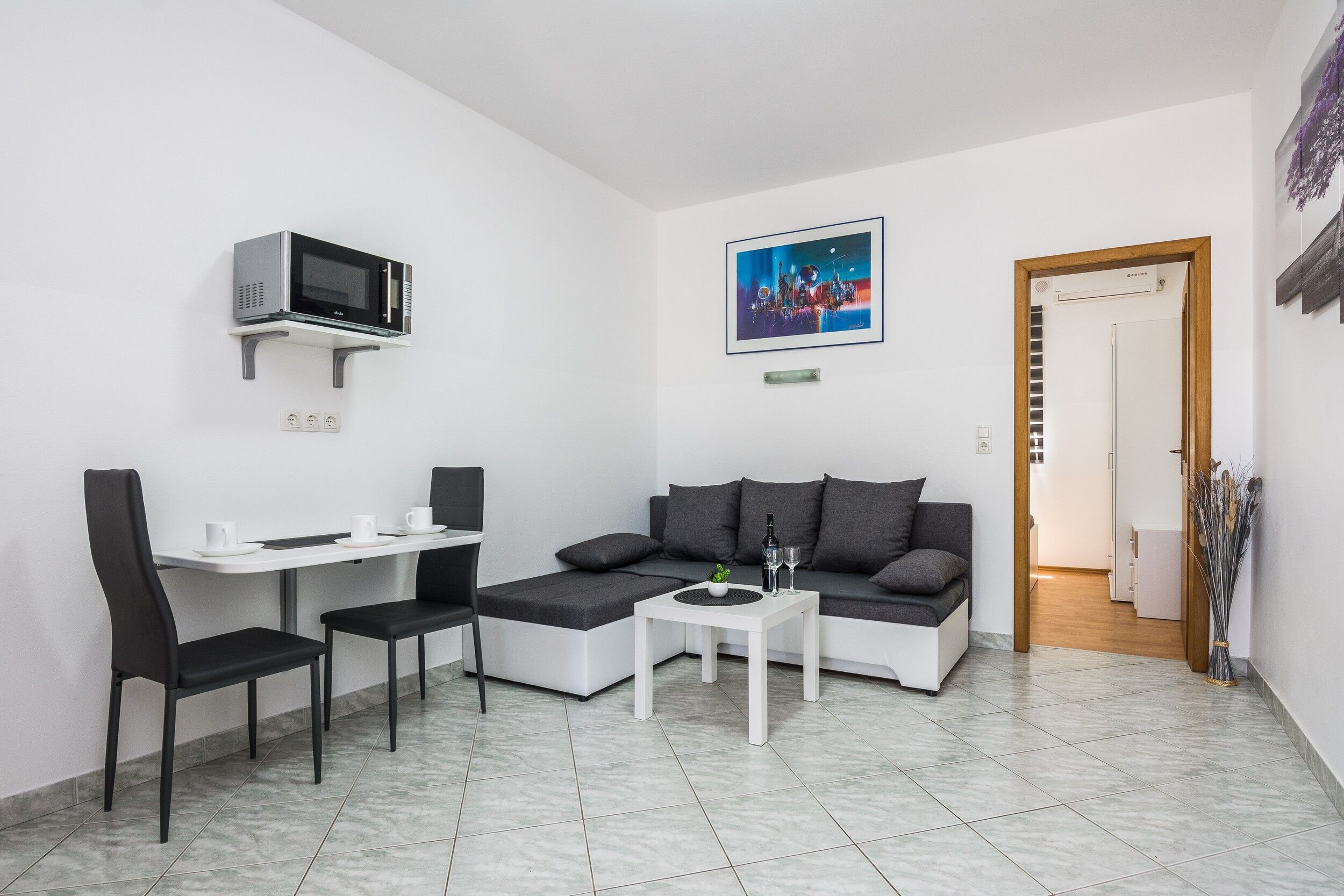 Apartments Skundric 20747-A1