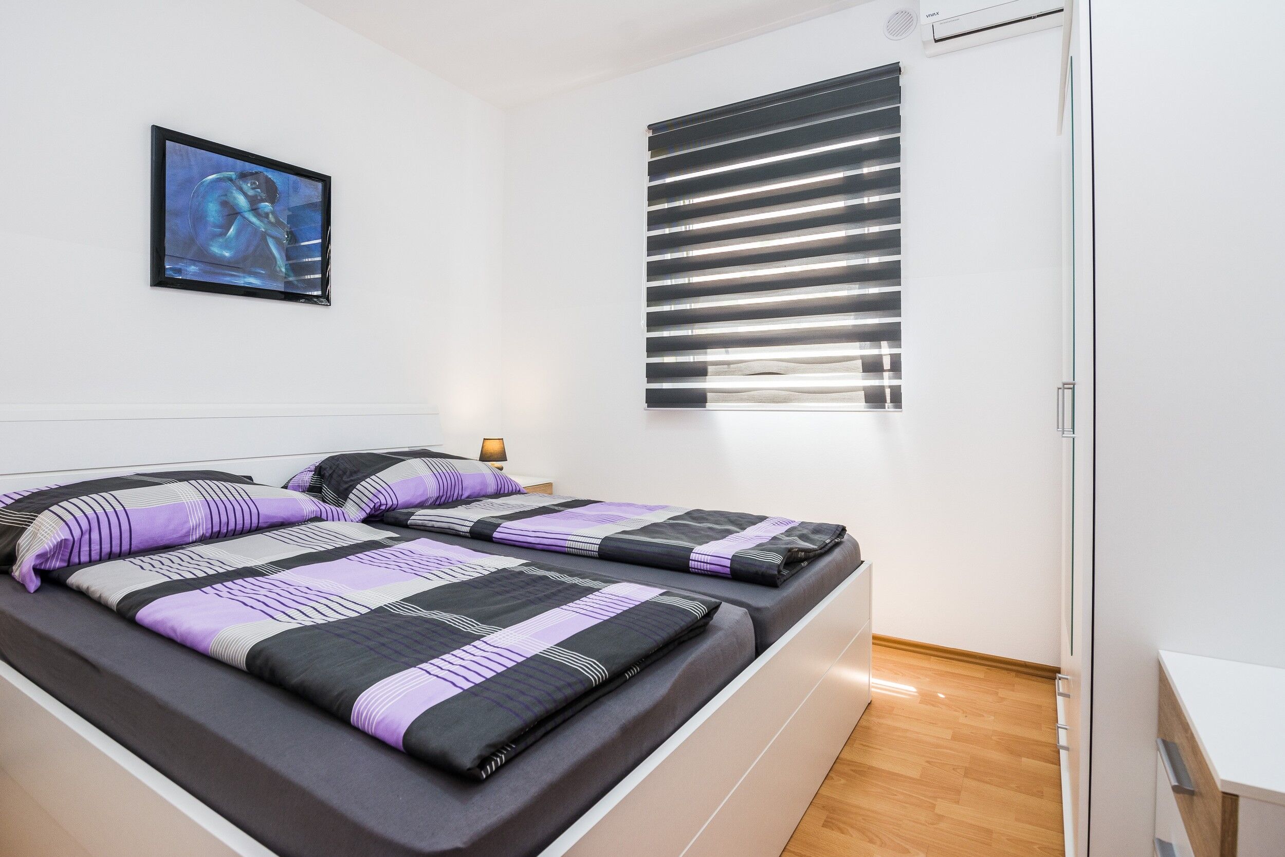 Apartments Skundric 20747-A2