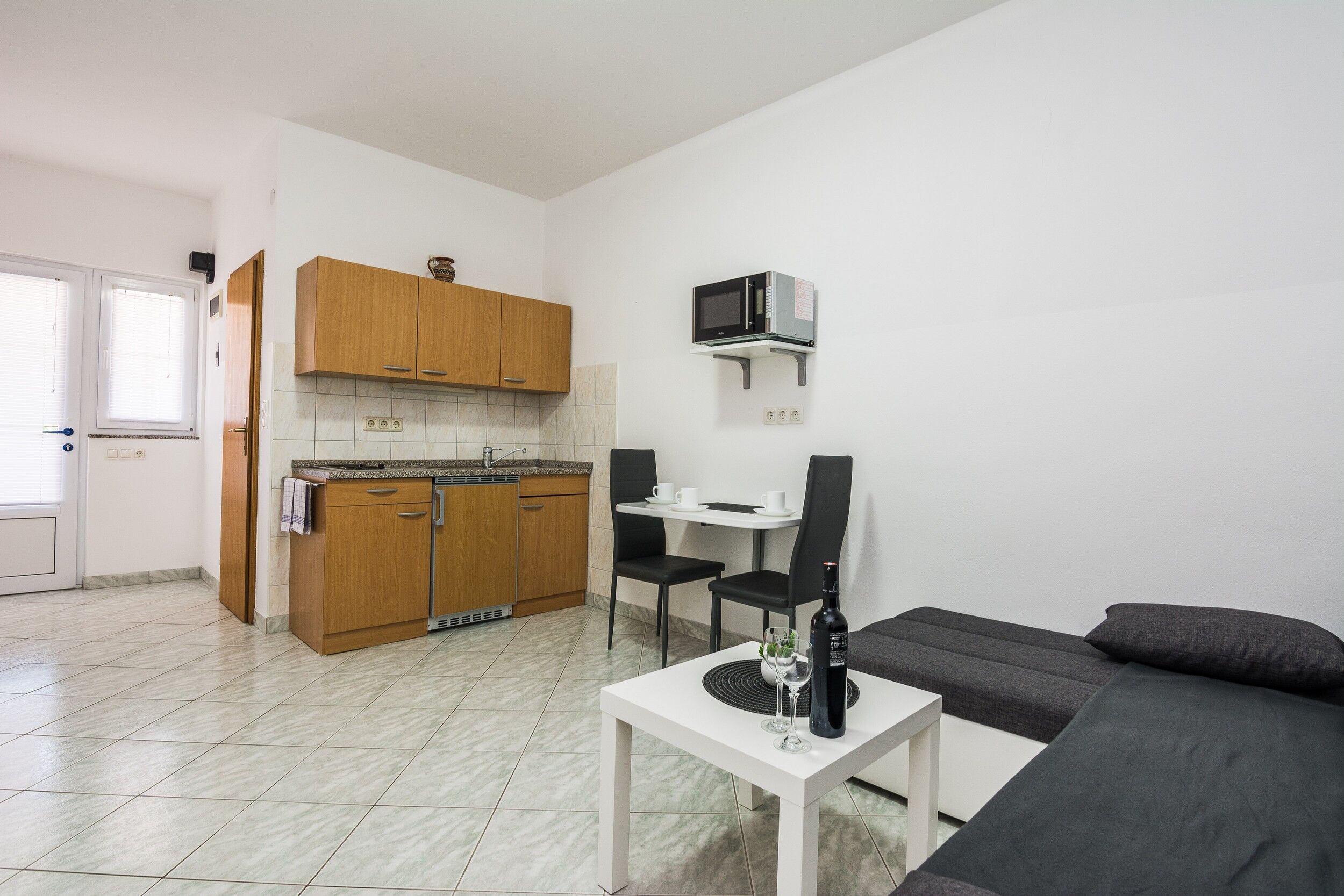 Apartments Skundric 20747-A2