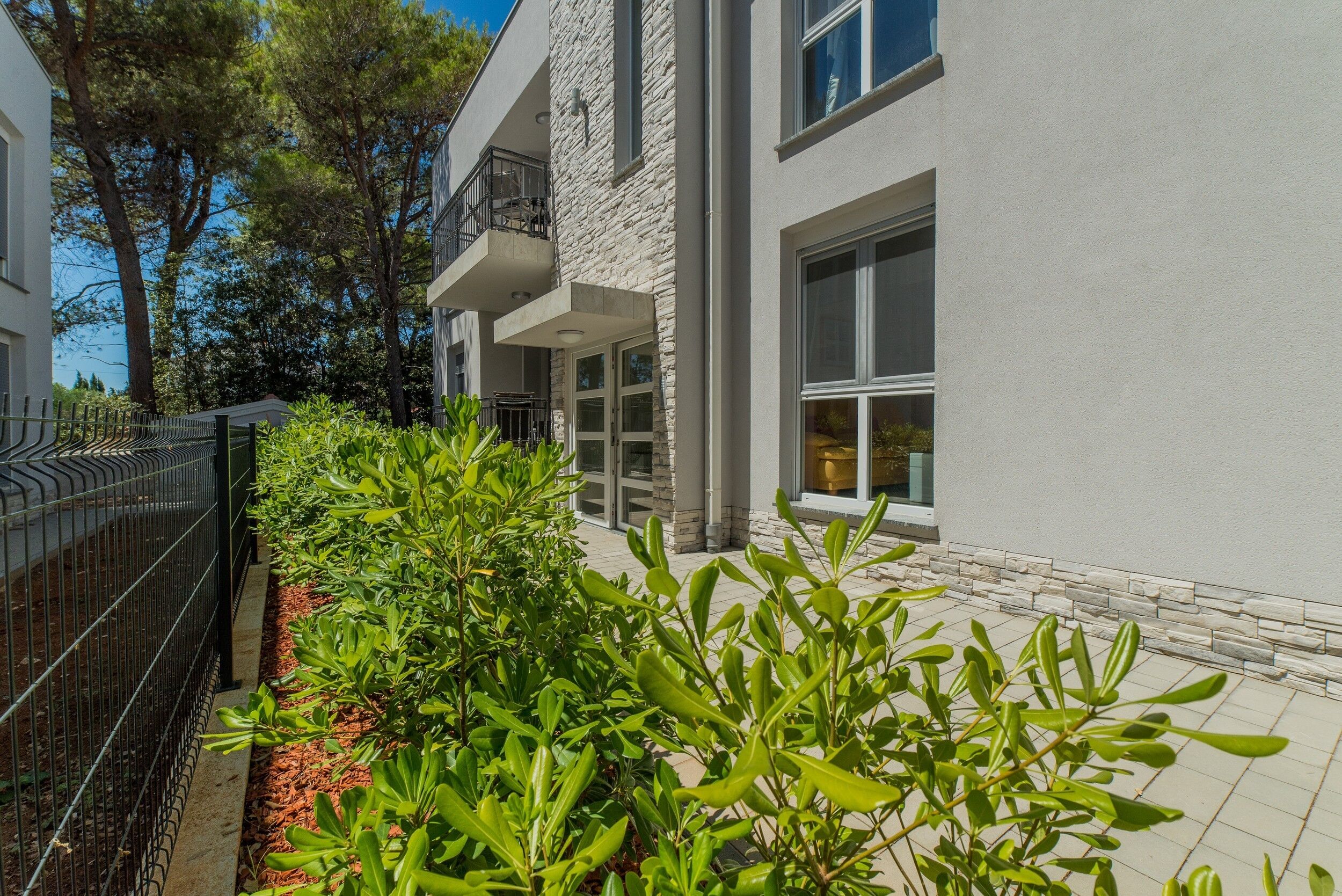 Apartments Djian 30627-A2