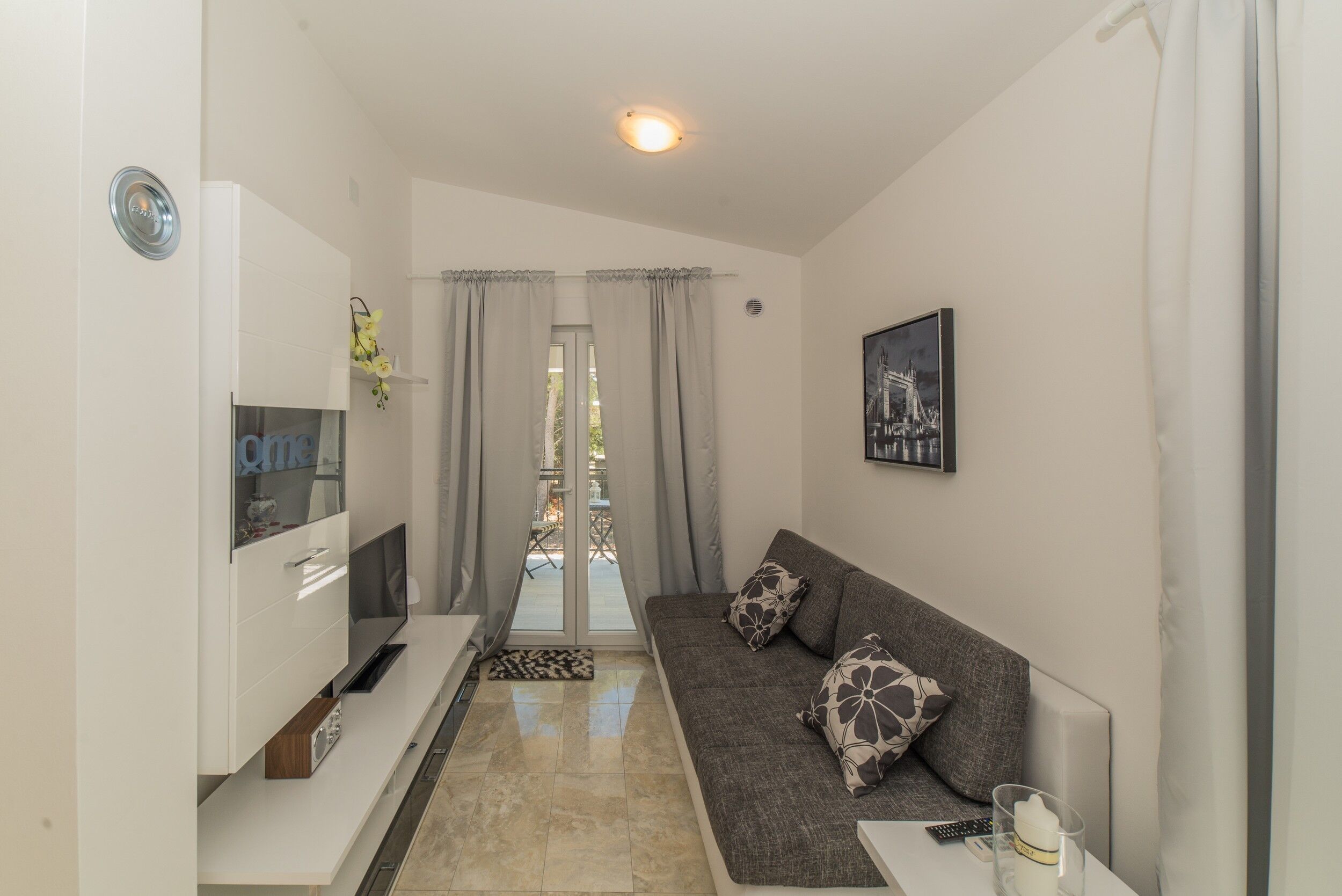 Apartments Djian 30627-A2
