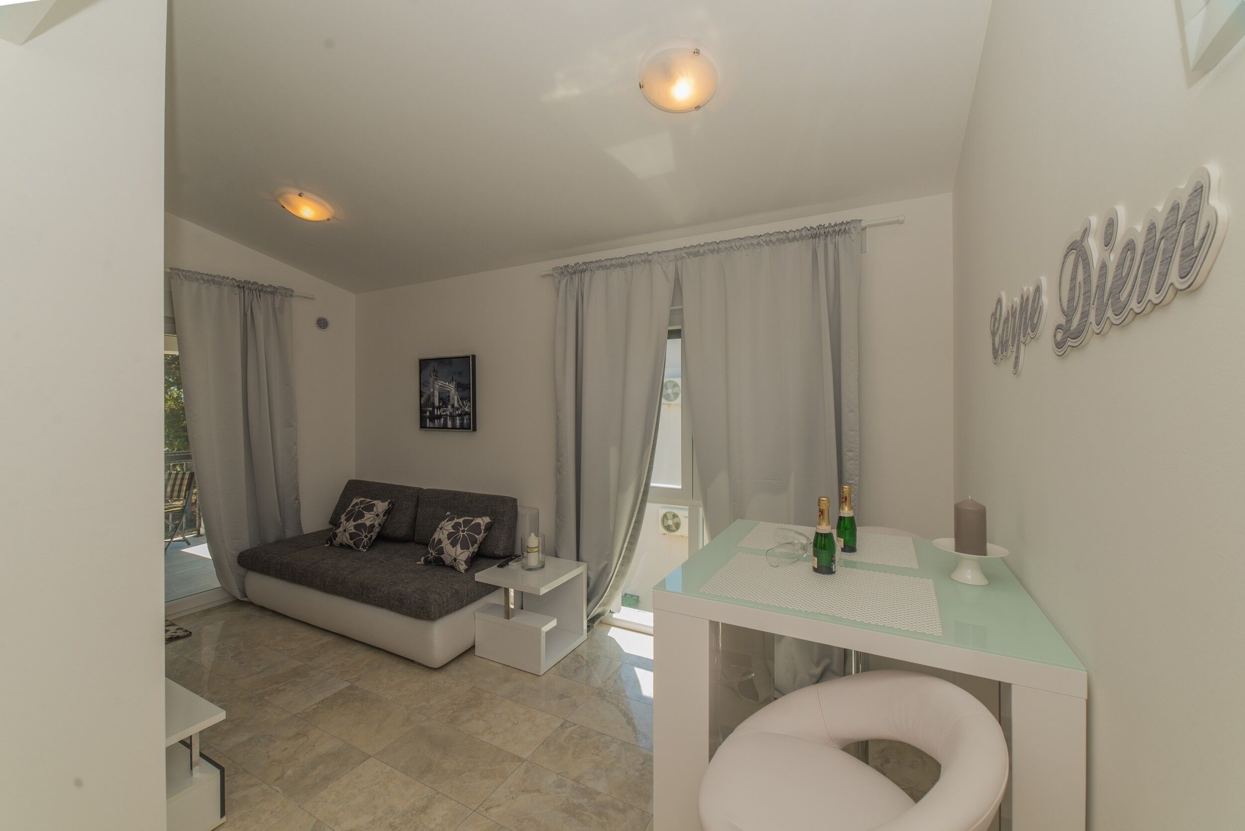 Apartments Djian 30627-A2