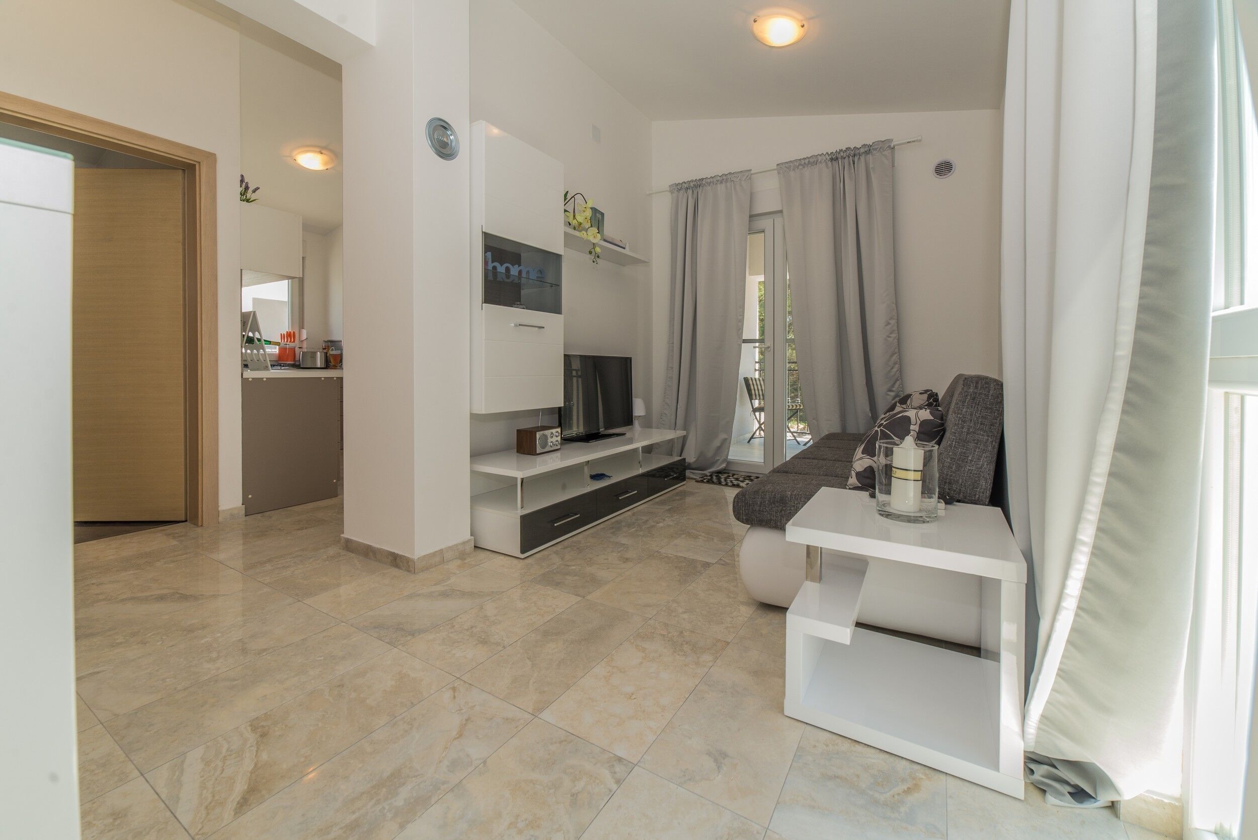 Apartments Djian 30627-A2
