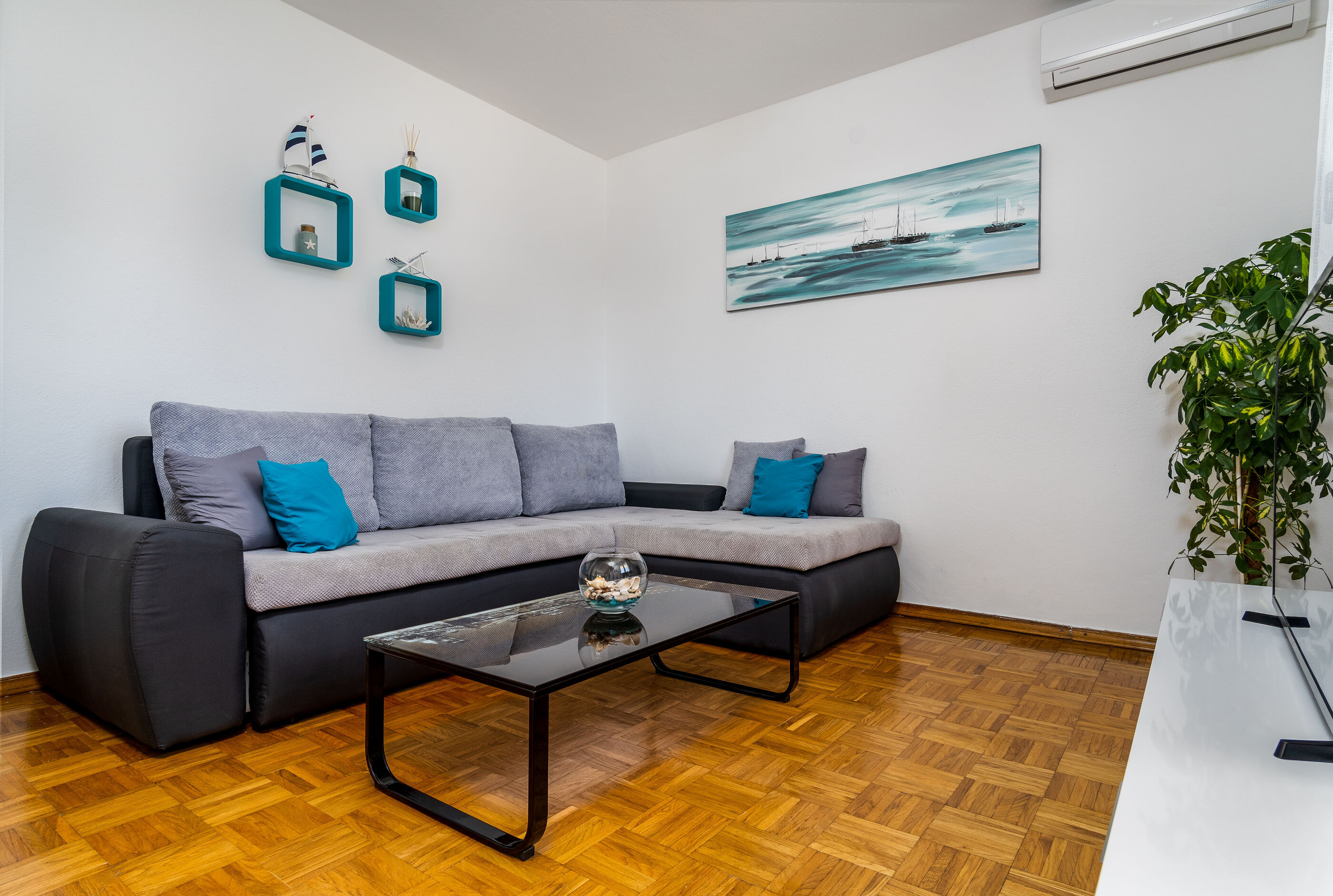 House Simani 17641-K1