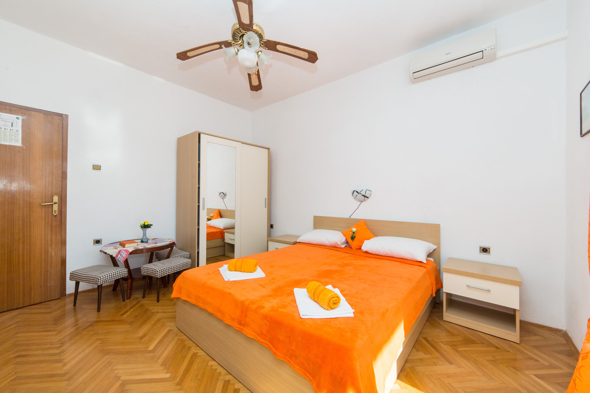 Apartments Ostrog 78351-A1