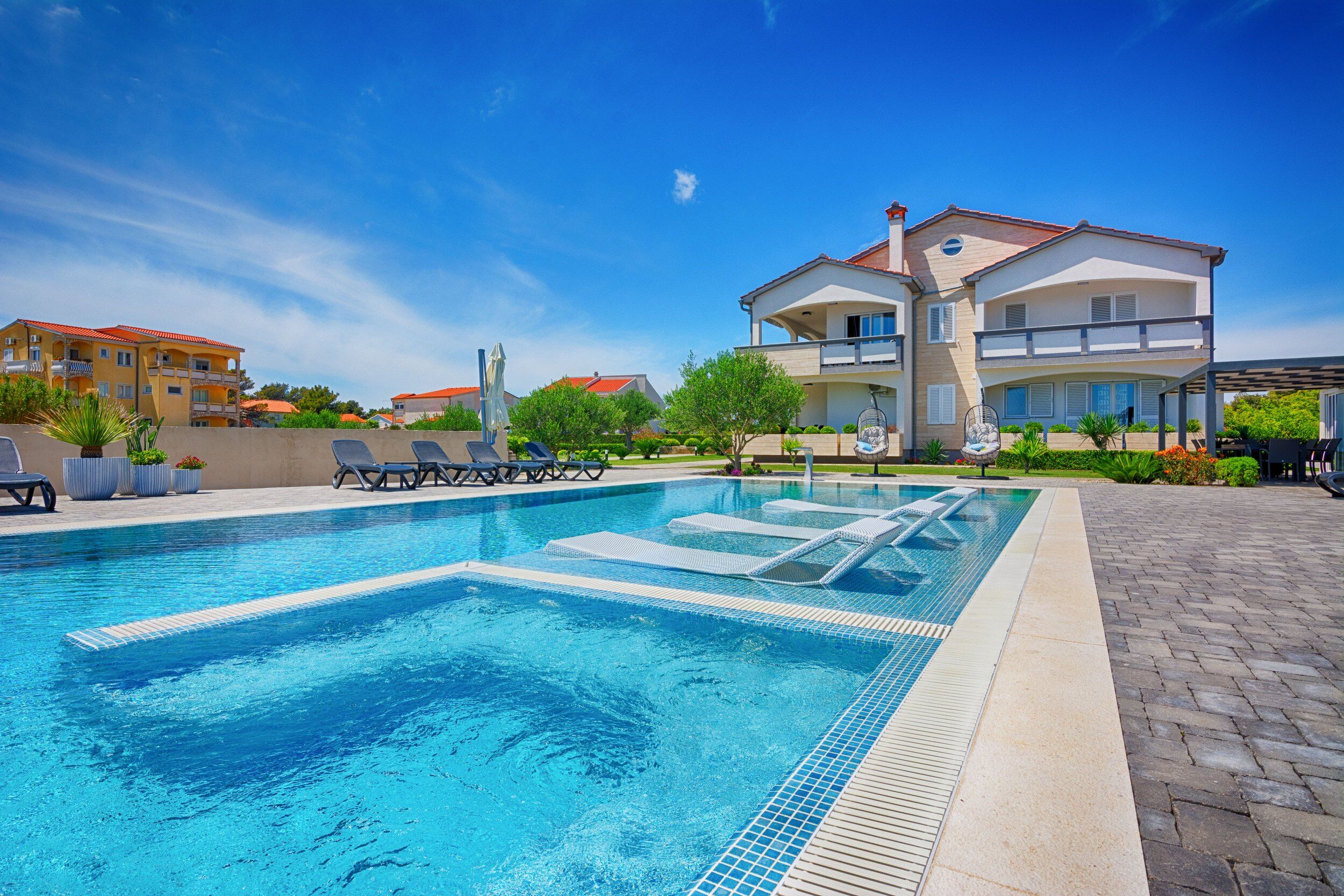 Apartments Basic Vesna 18439-A2