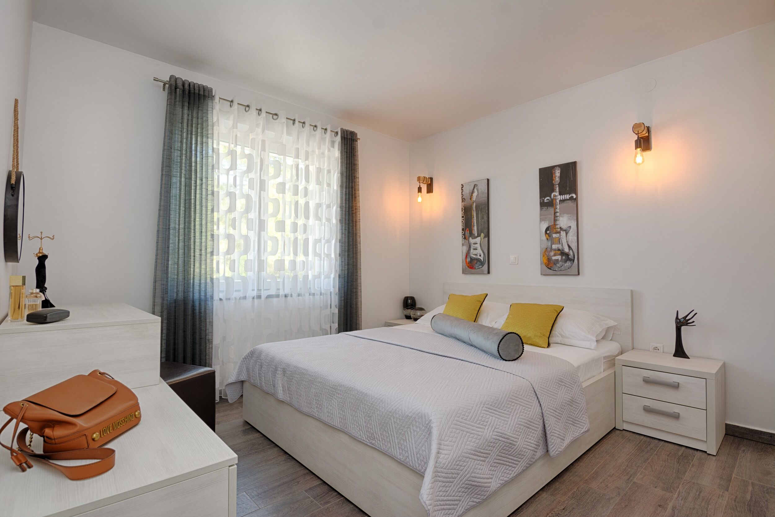 Apartments Basic Vesna 18439-A1
