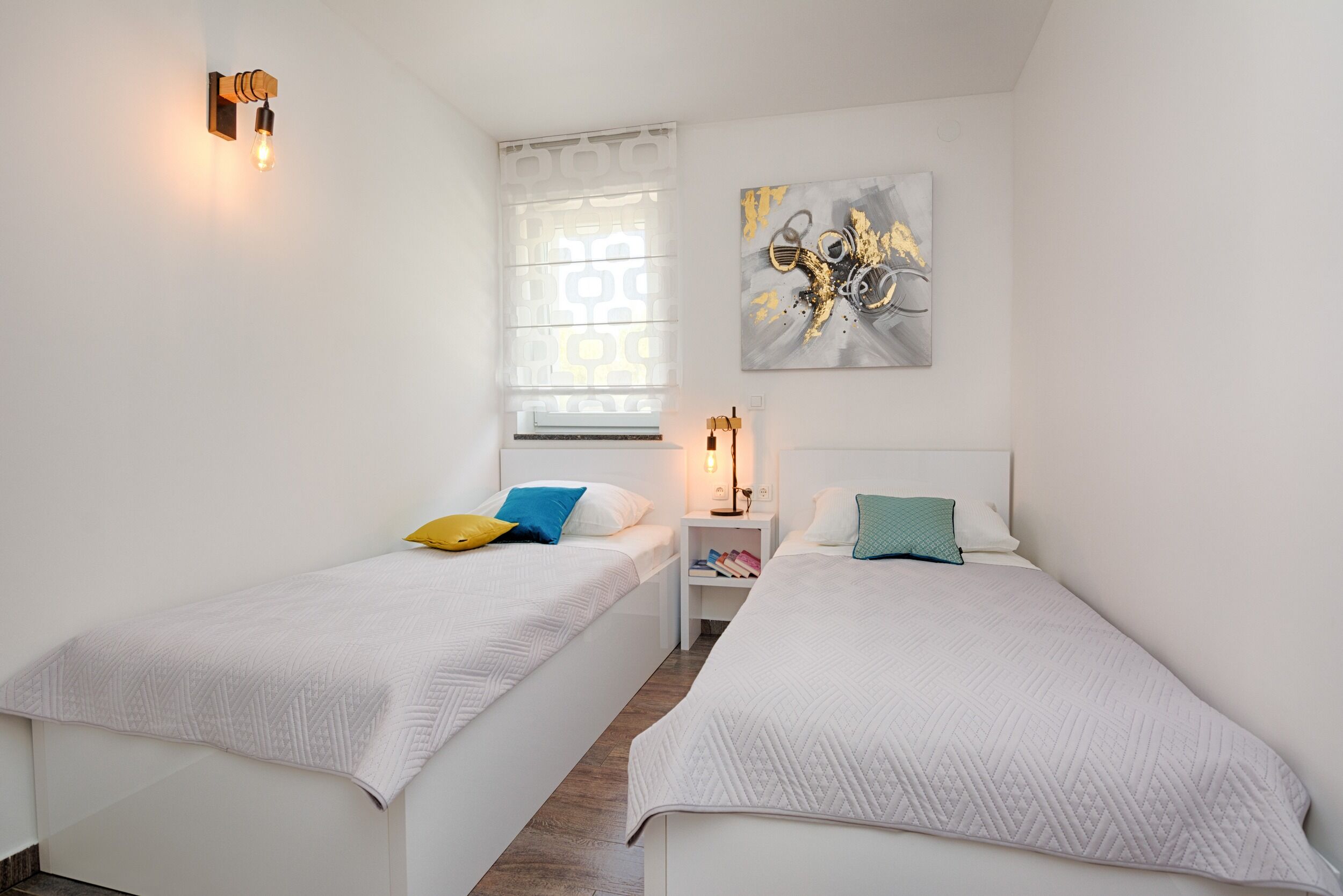 Apartments Basic Vesna 18439-A2