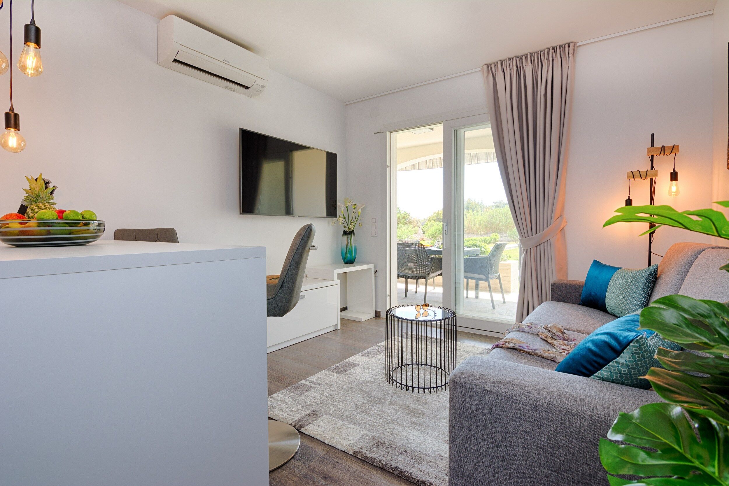 Apartments Basic Vesna 18439-A2