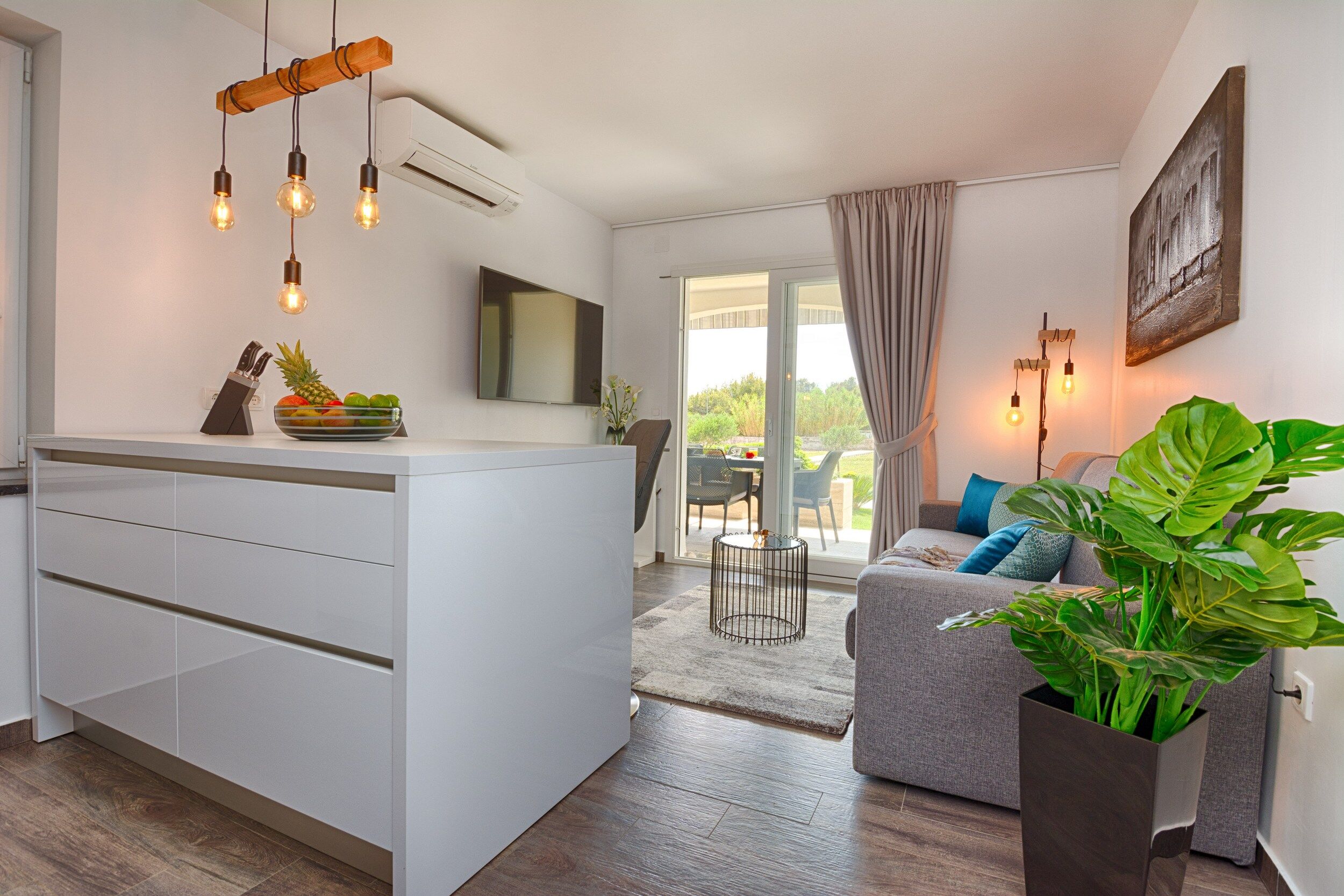 Apartments Basic Vesna 18439-A2