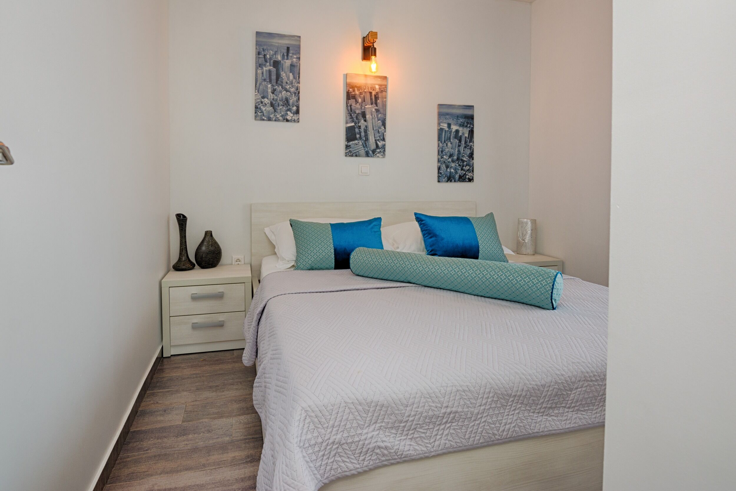 Apartments Basic Vesna 18439-A2