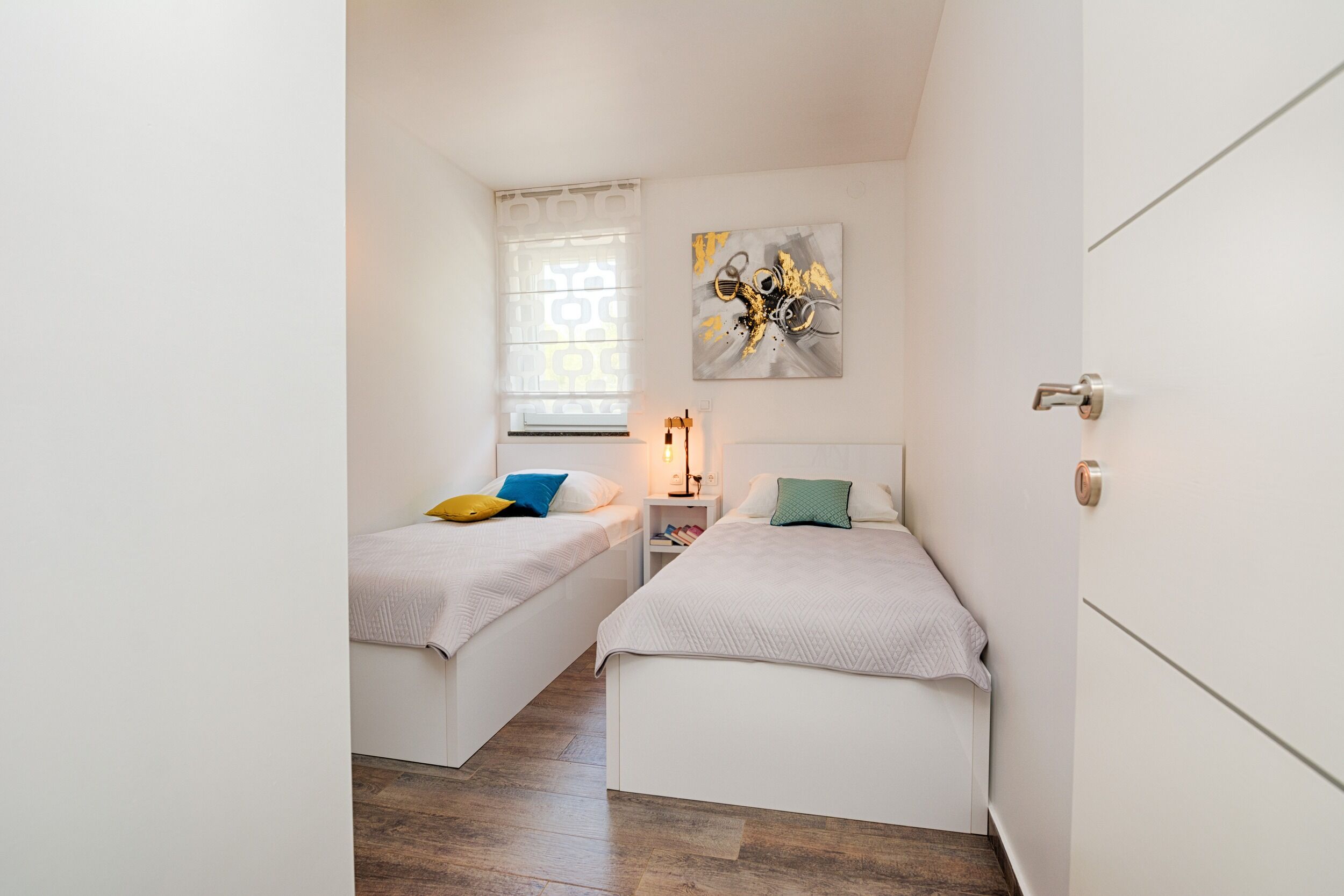 Apartments Basic Vesna 18439-A2