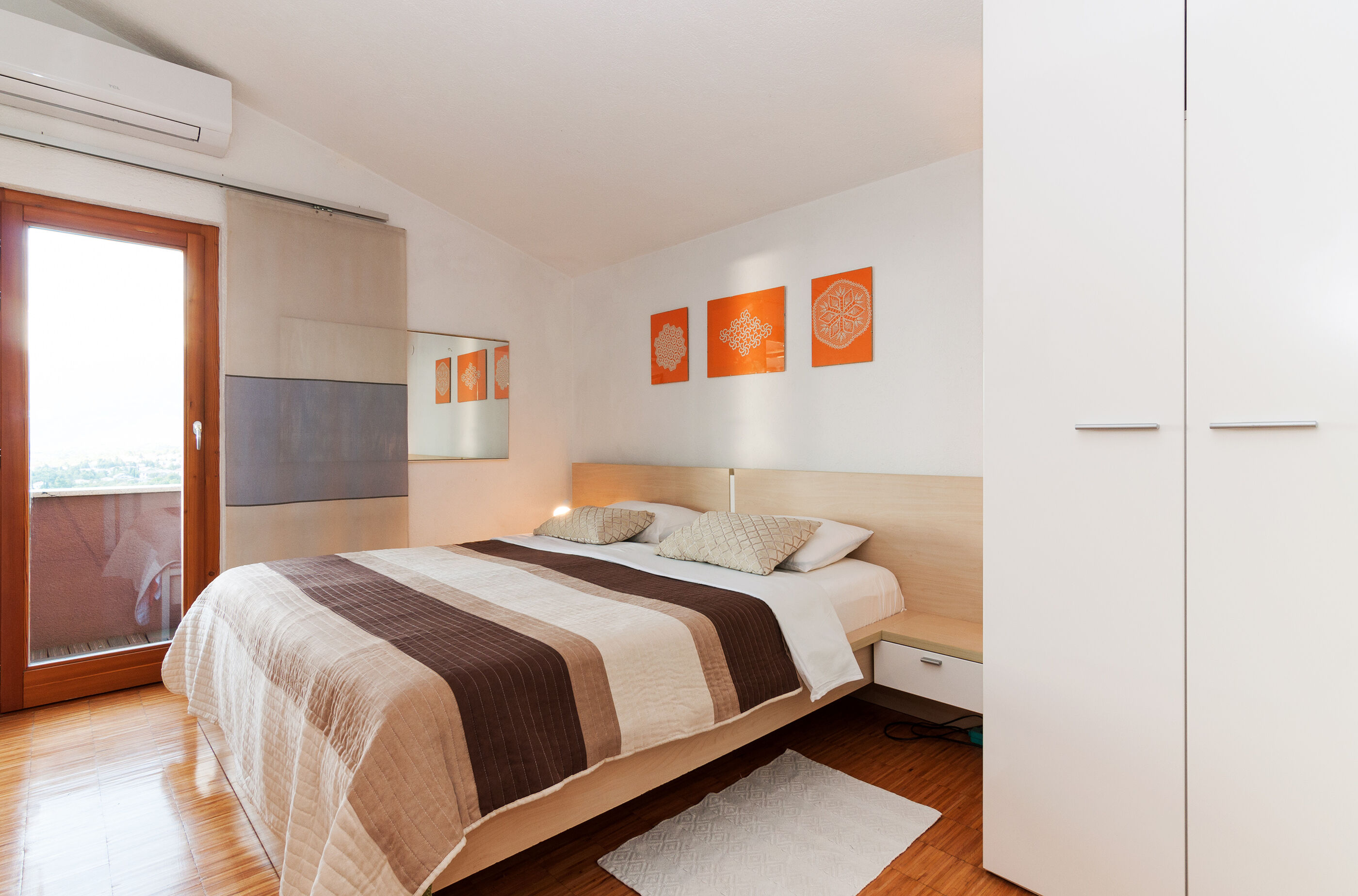 House VALEK 77743-K1
