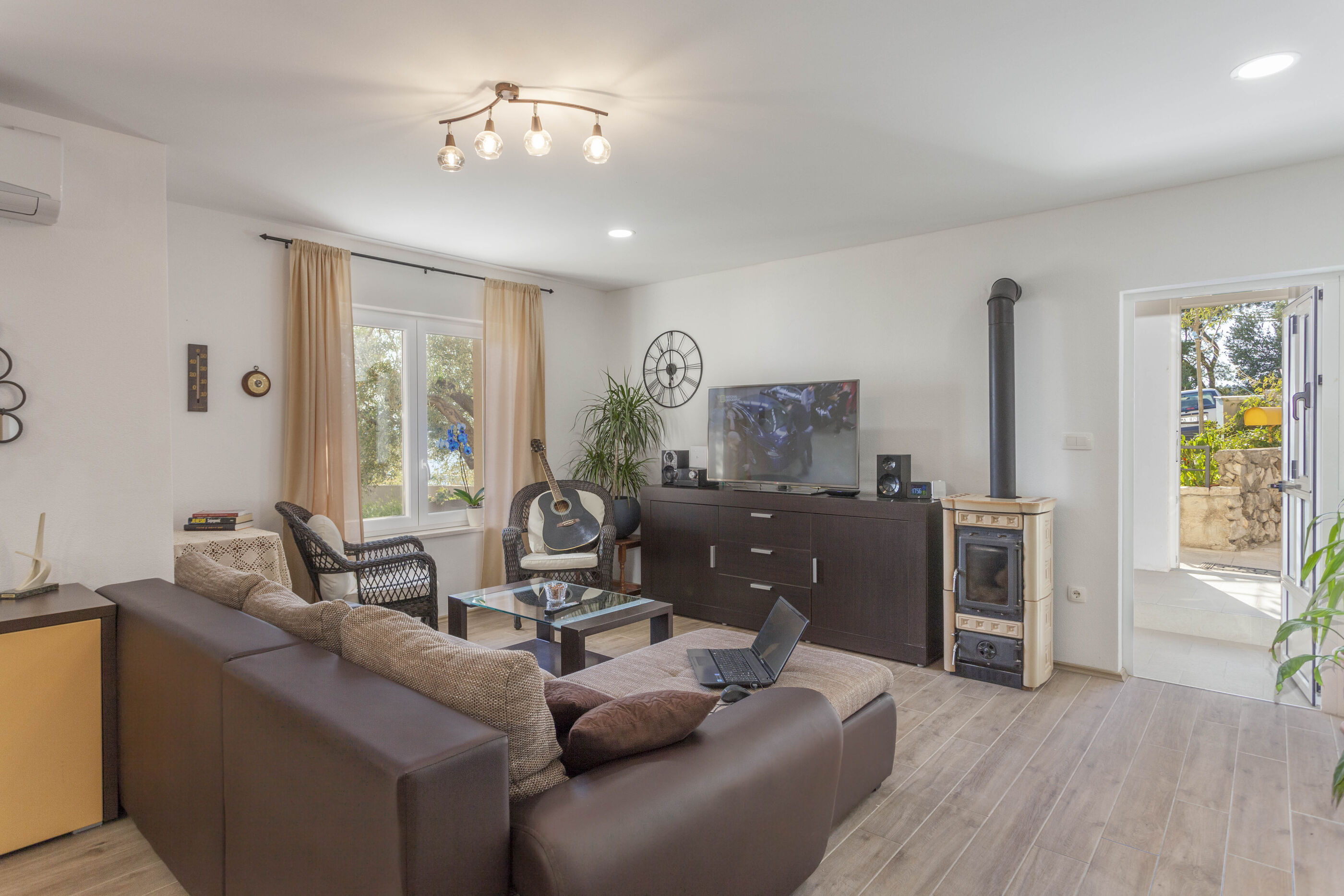 House Arija 58981-K1