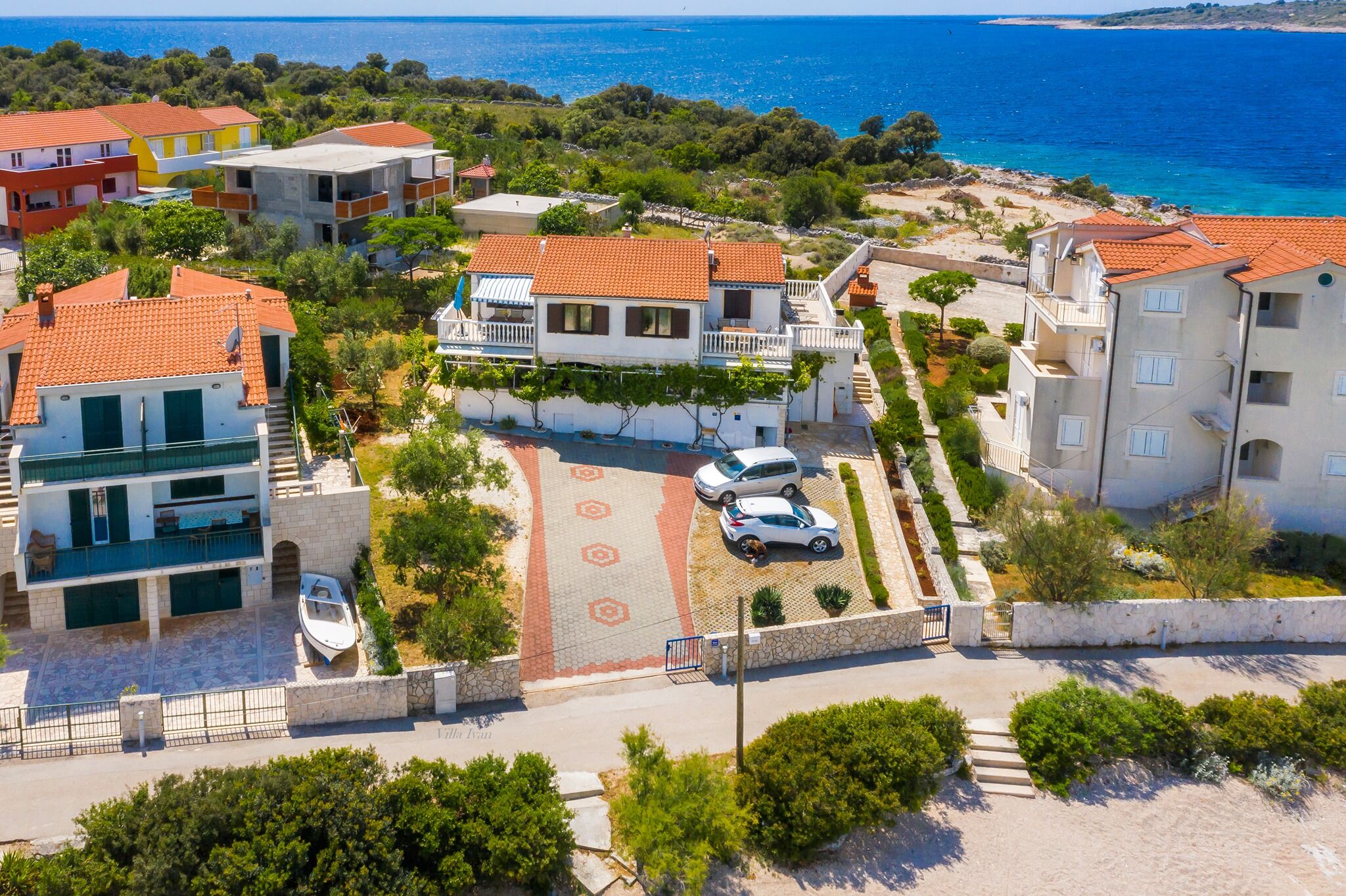 Apartments Ivan 17171-A2