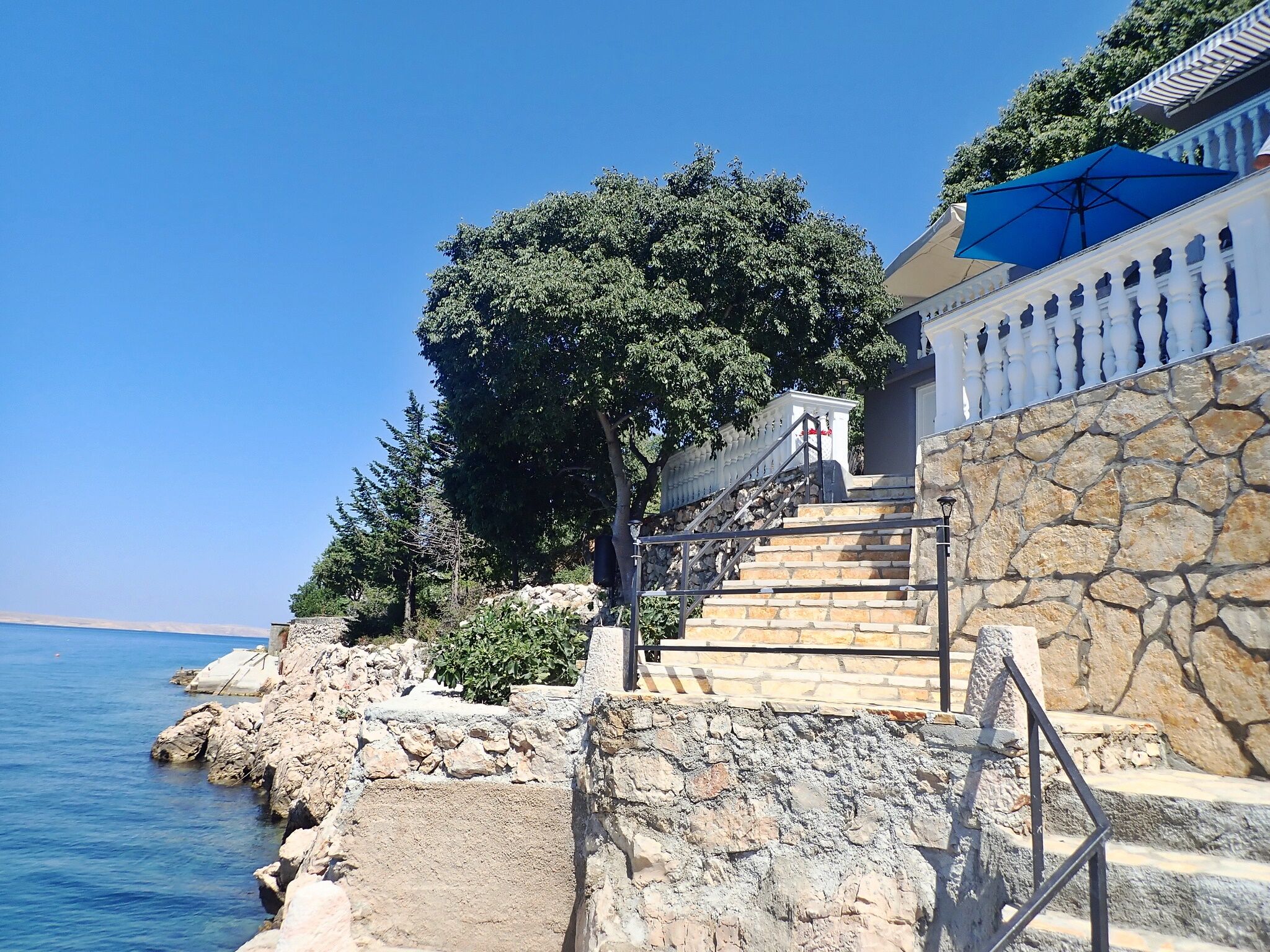 Apartments LILLY BY THE SEA 42016-A2