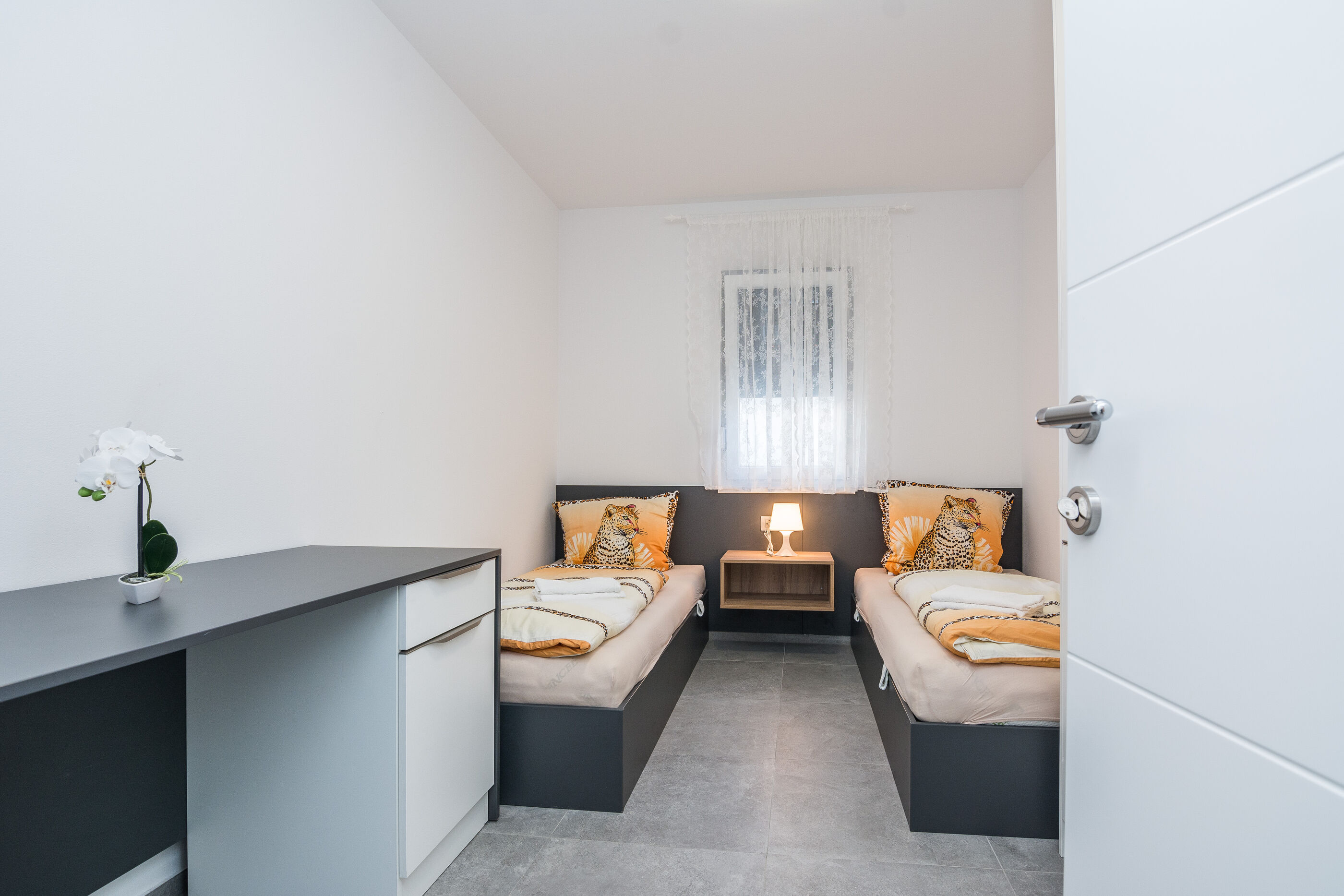 Apartment Spanic 1 36435-A1