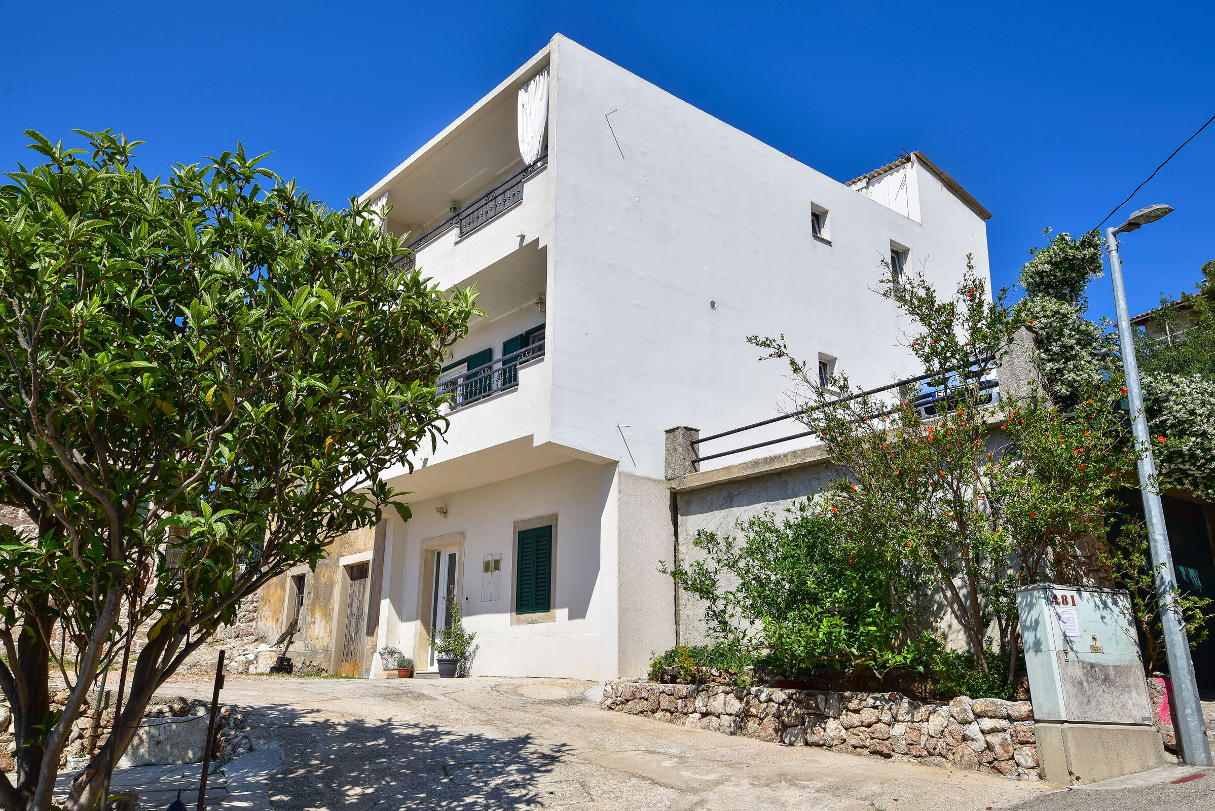 Apartments Nina & Mili 78581-A1