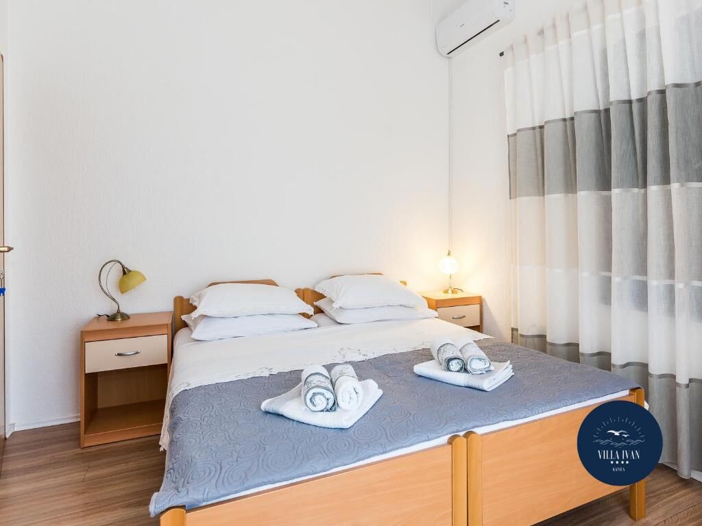 Apartments Ivan 17171-A1