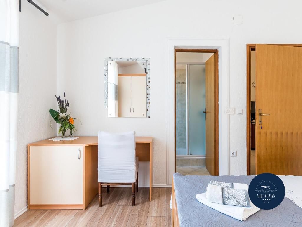Apartments Ivan 17171-A1