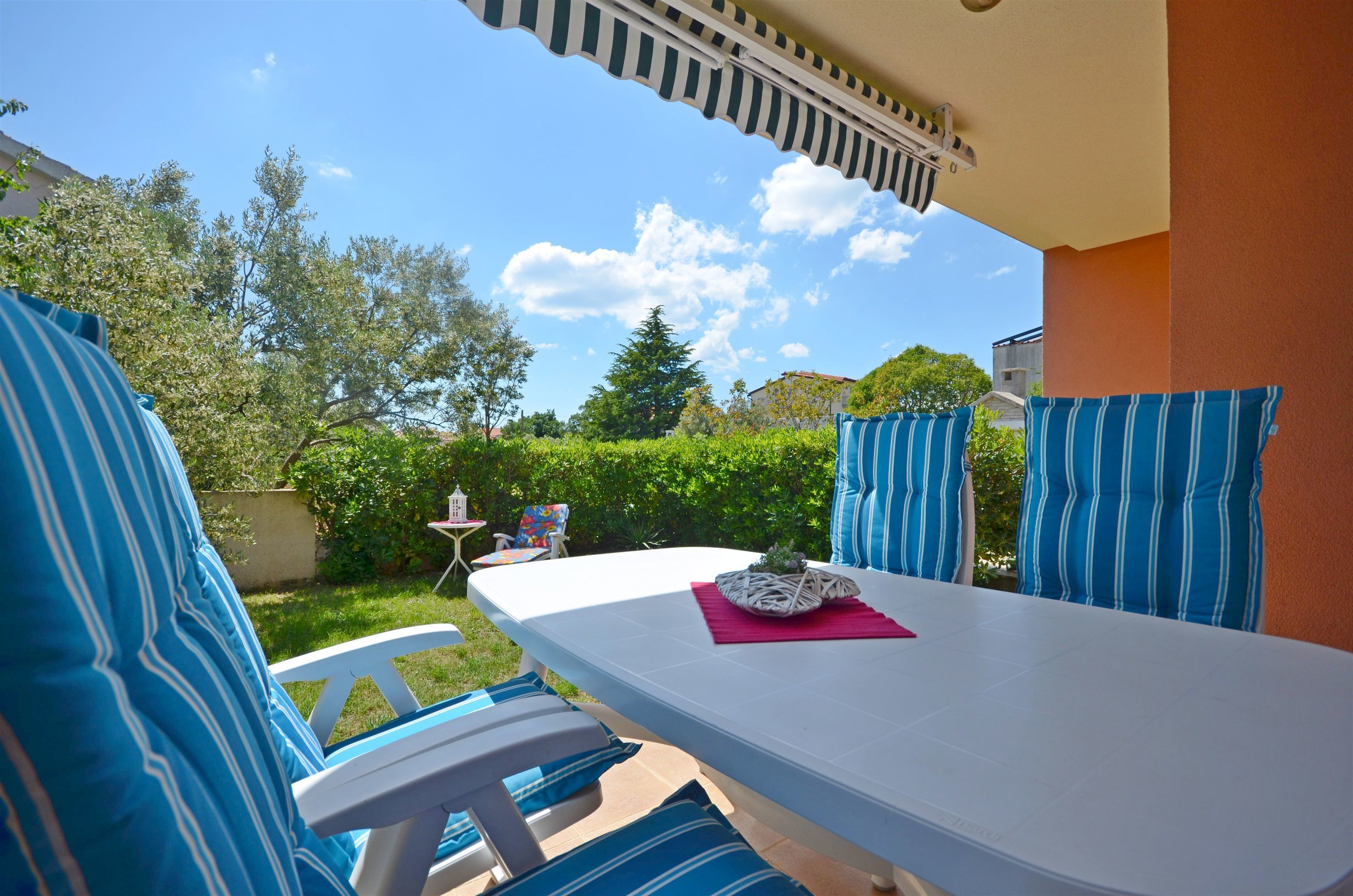 Apartments Danica 20461-A1