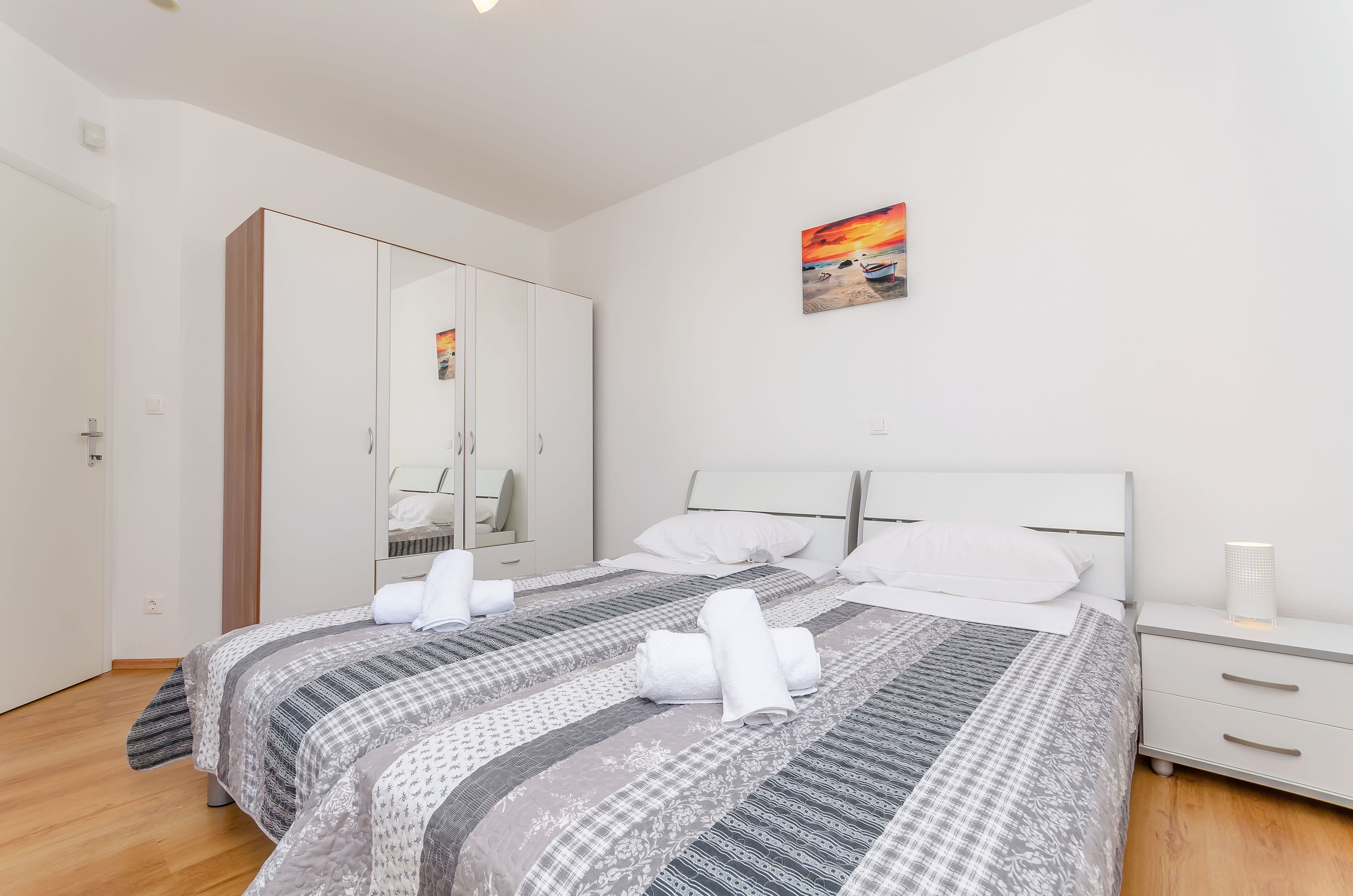 Apartments Mia 77371-A2