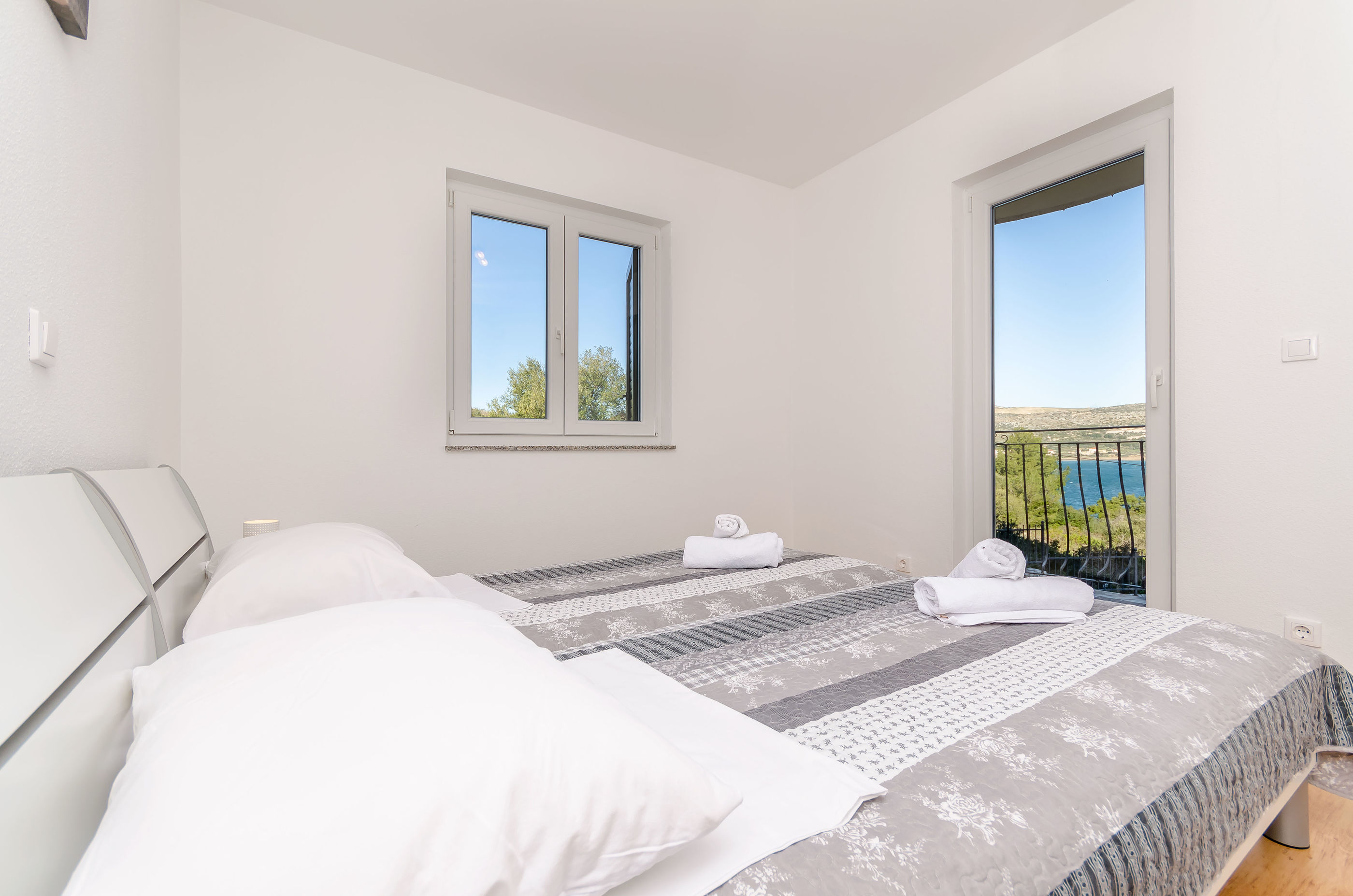 Apartments Mia 77371-A2