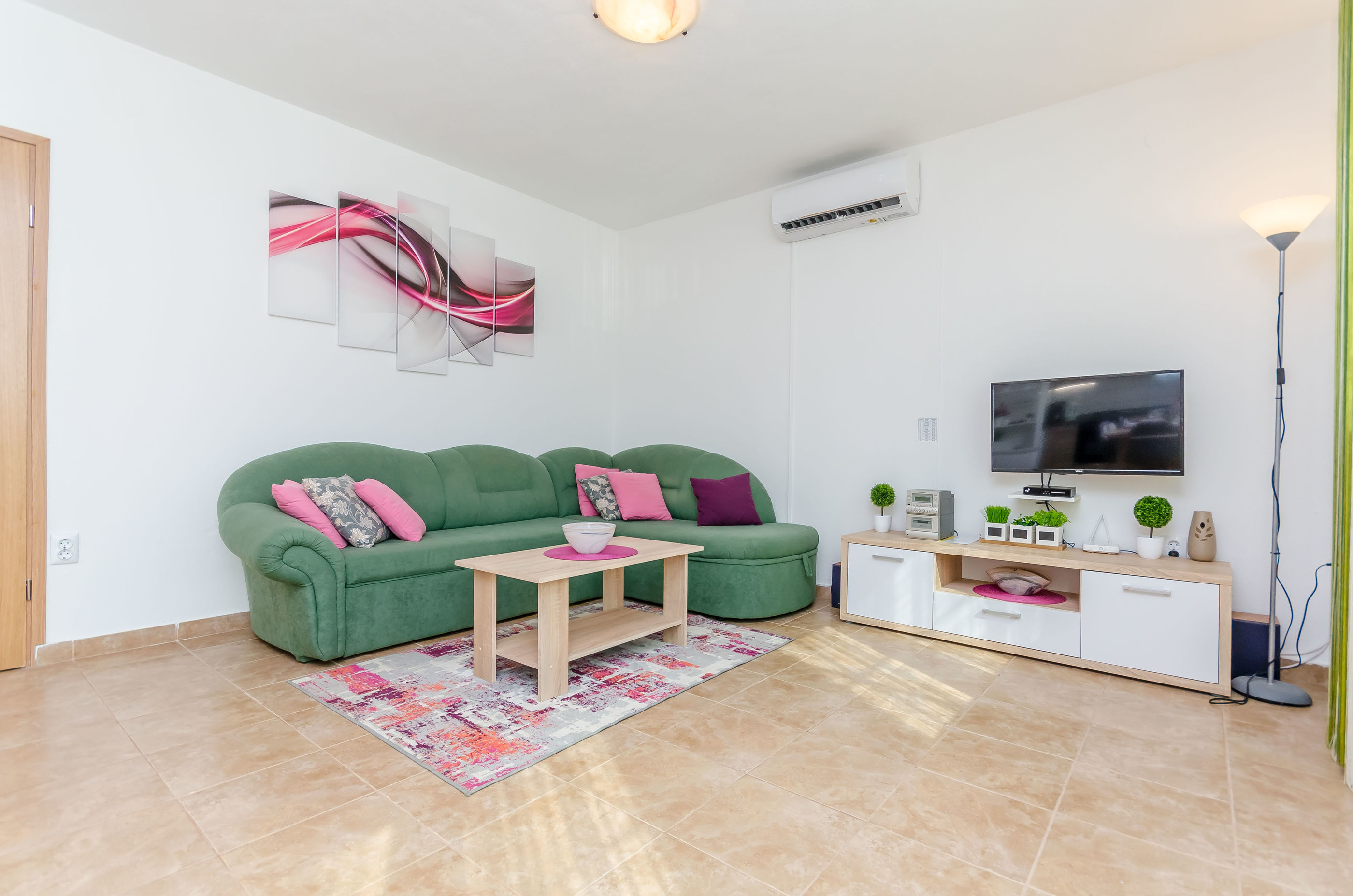Apartment Snjezana 72001-A1