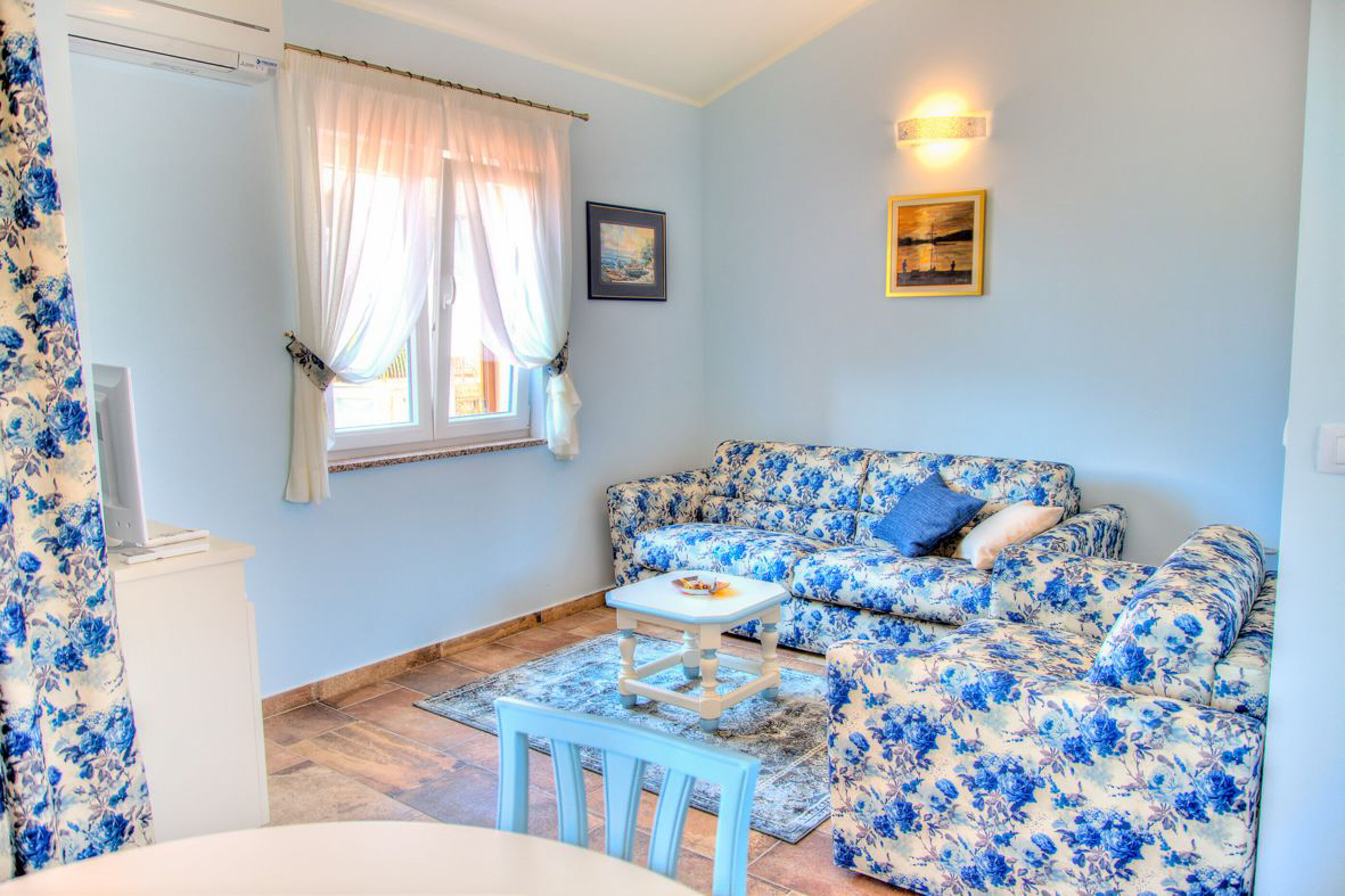 Apartments Petra near beach 70851-A2