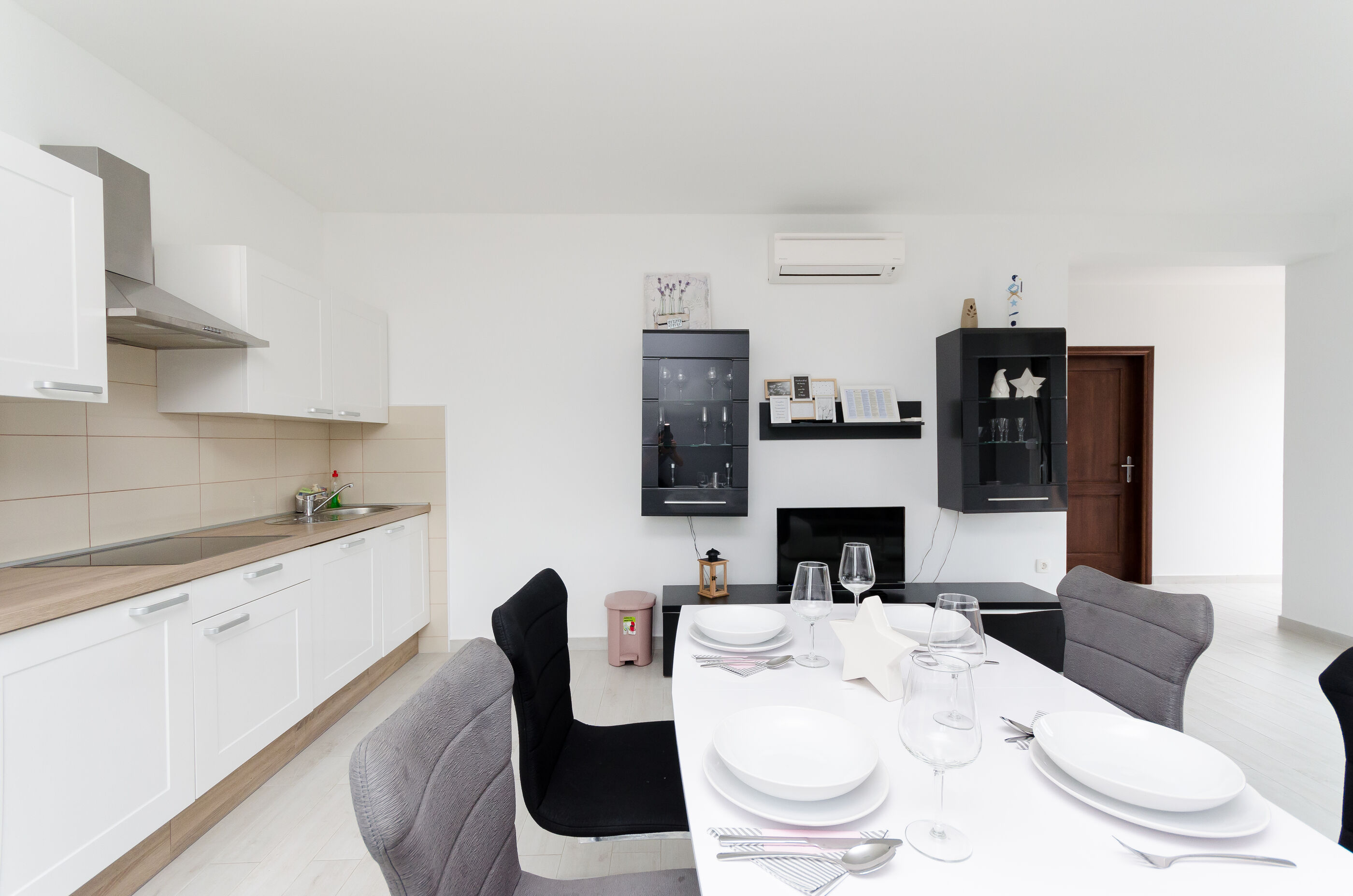 Apartments and Room Ljubica 87051-A3