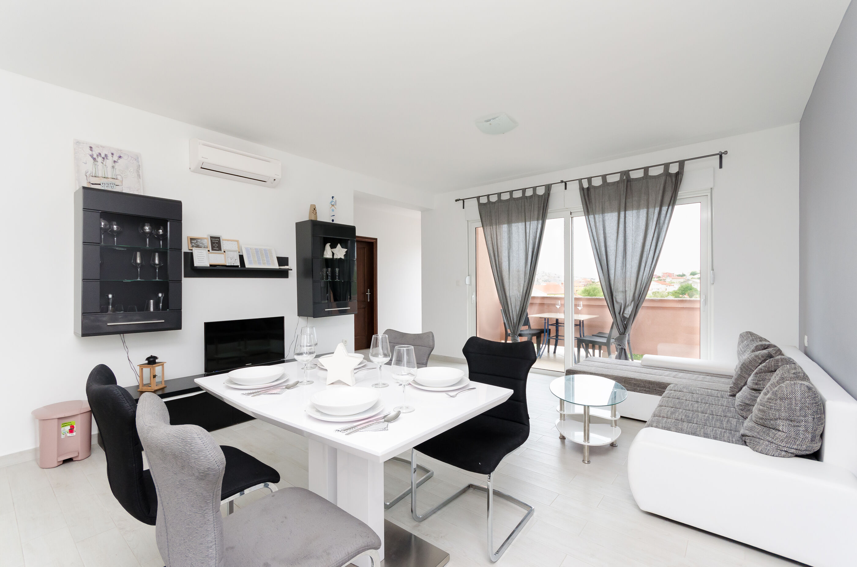 Apartments and Room Ljubica 87051-A3