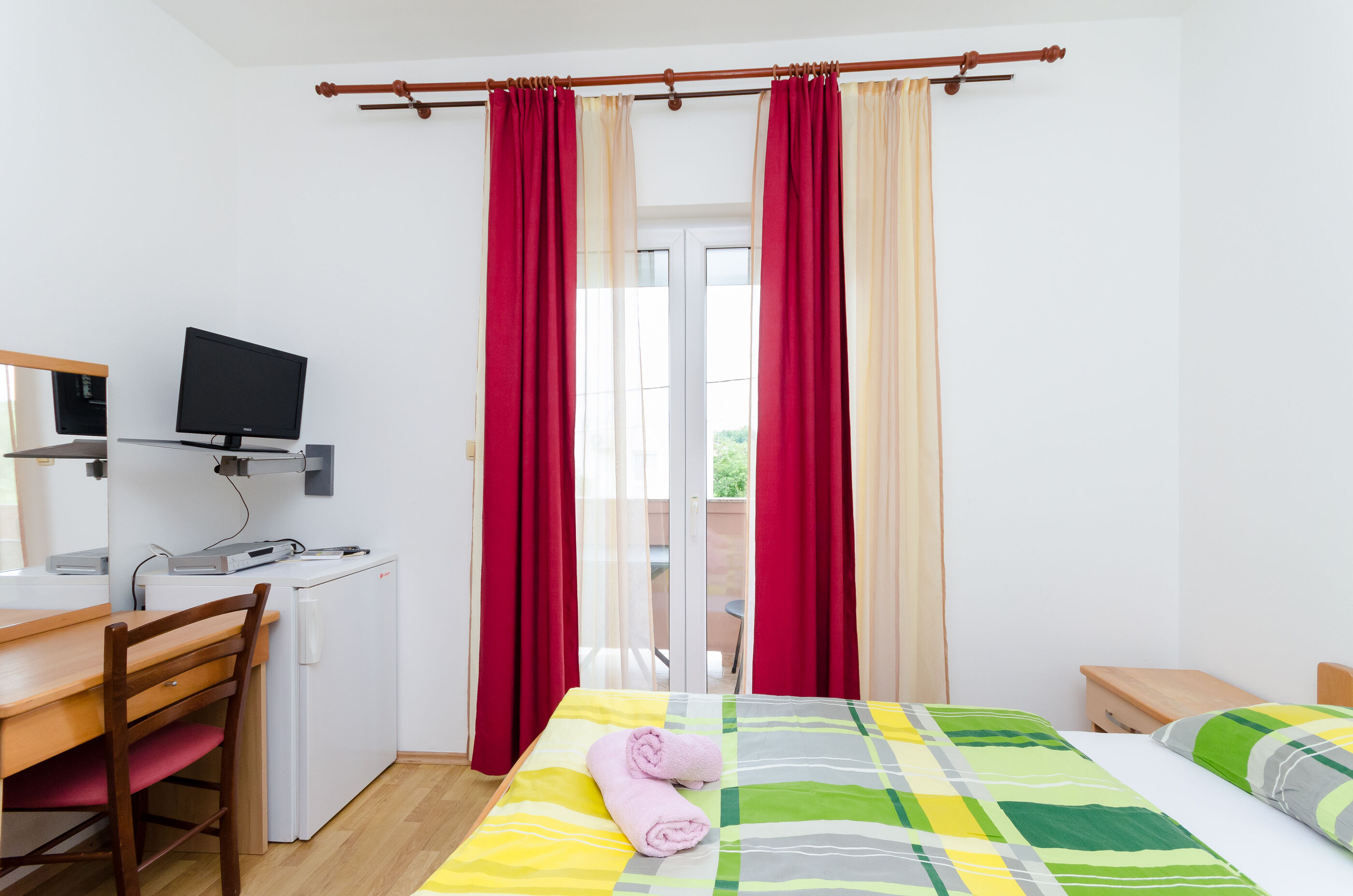Apartments and Room Ljubica 87051-S1
