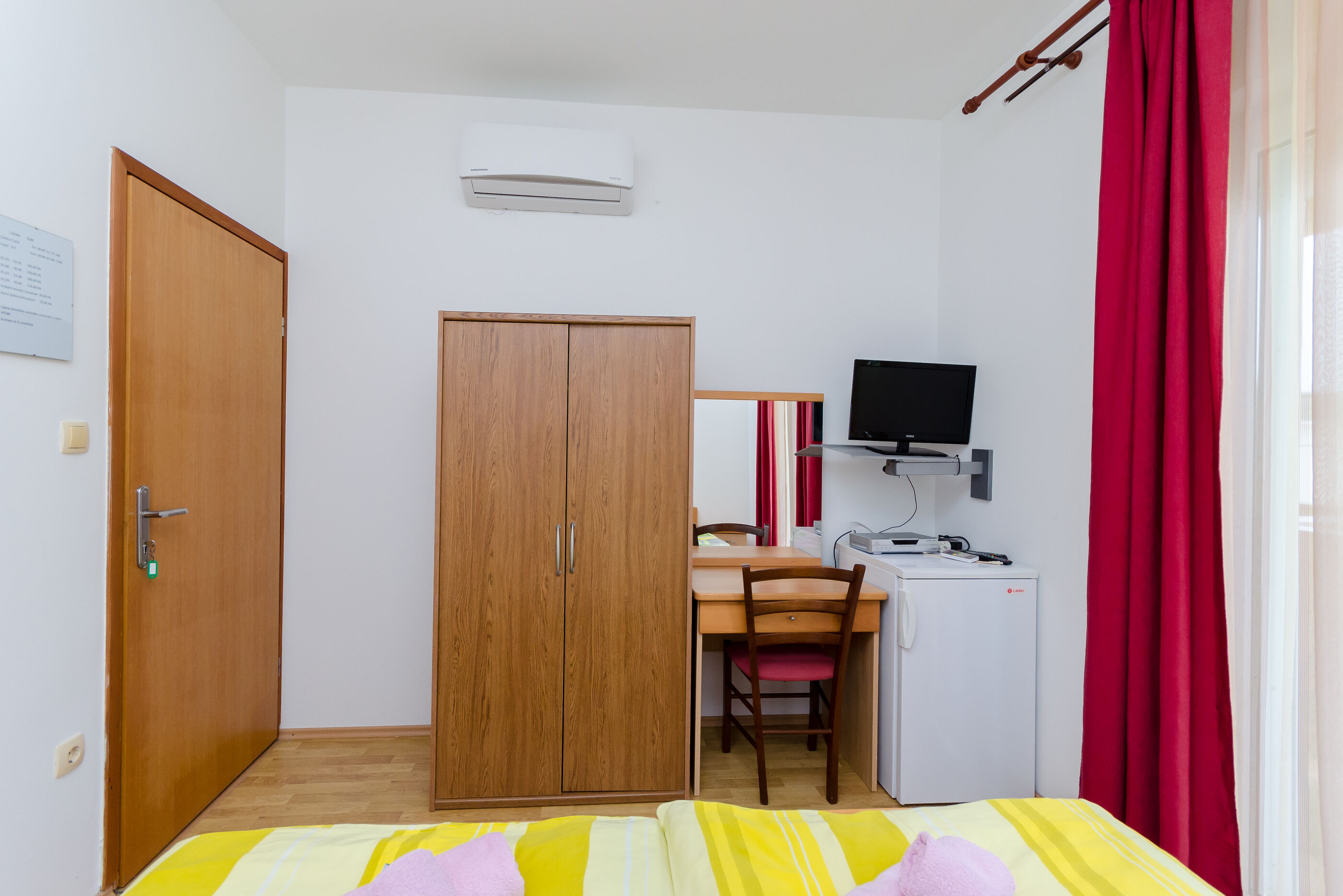 Apartments and Room Ljubica 87051-S1