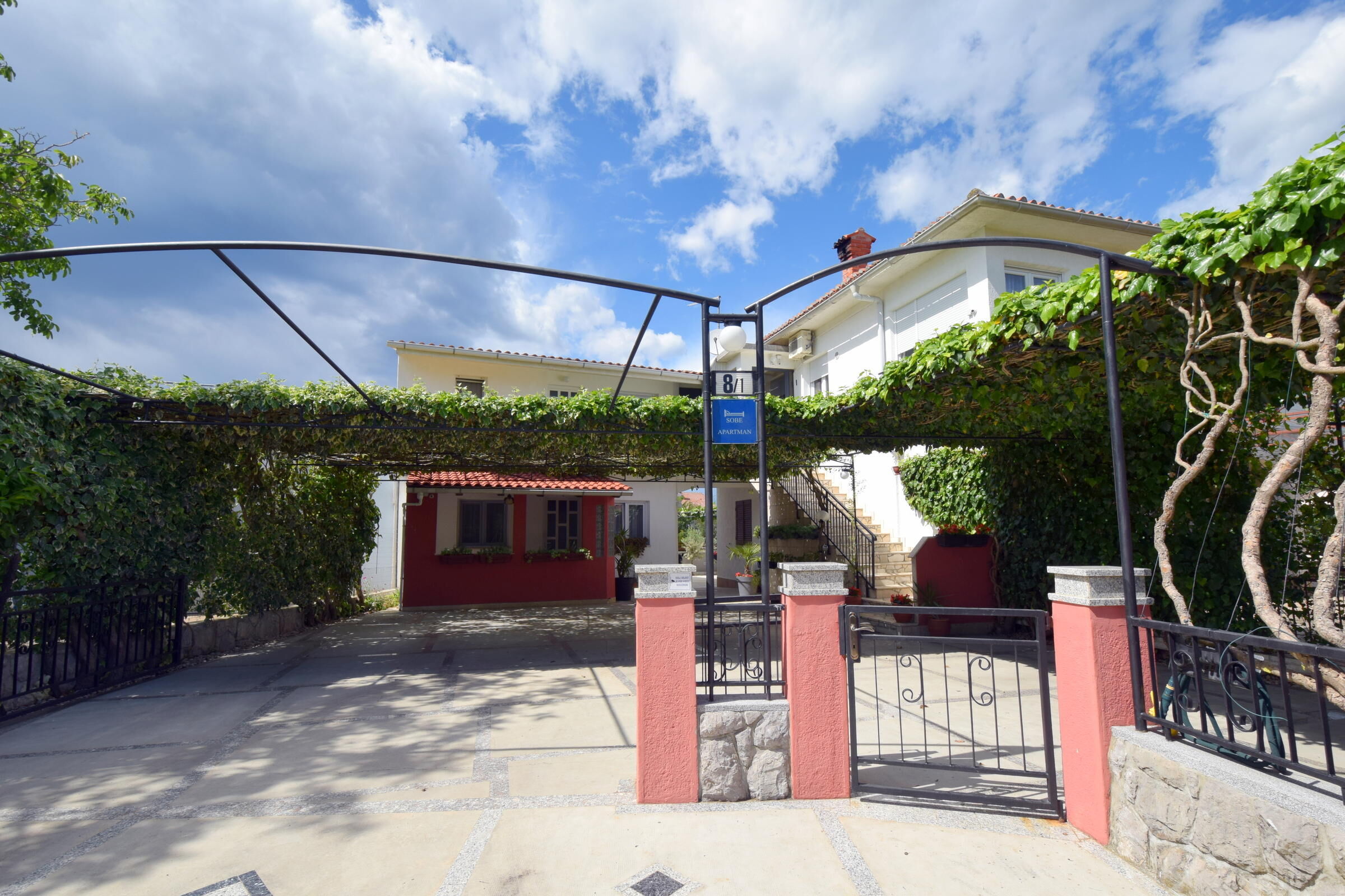 Apartments Ivan T 94092-A2
