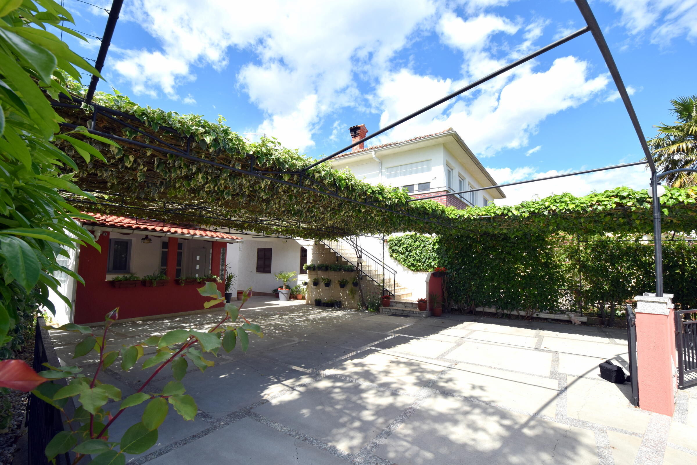 Apartments Ivan T 94092-A2