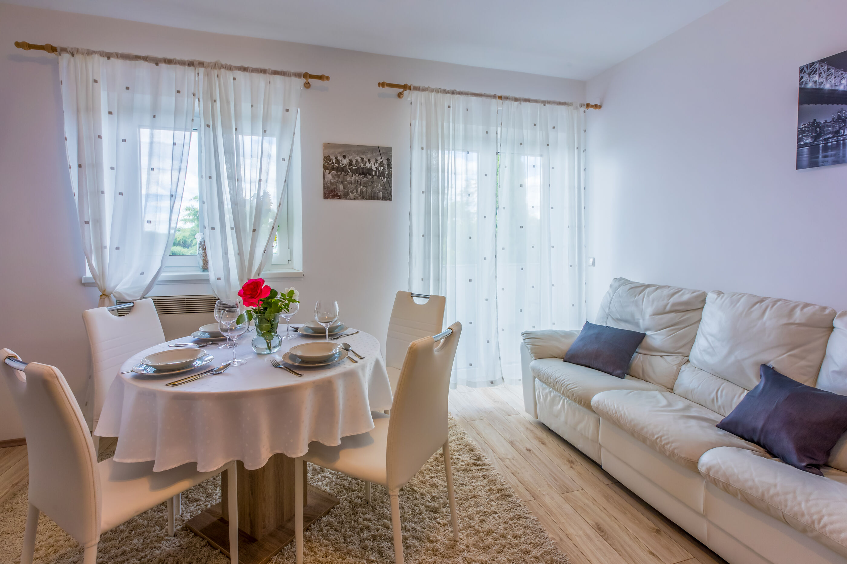 Apartments Dolloree 77961-A1