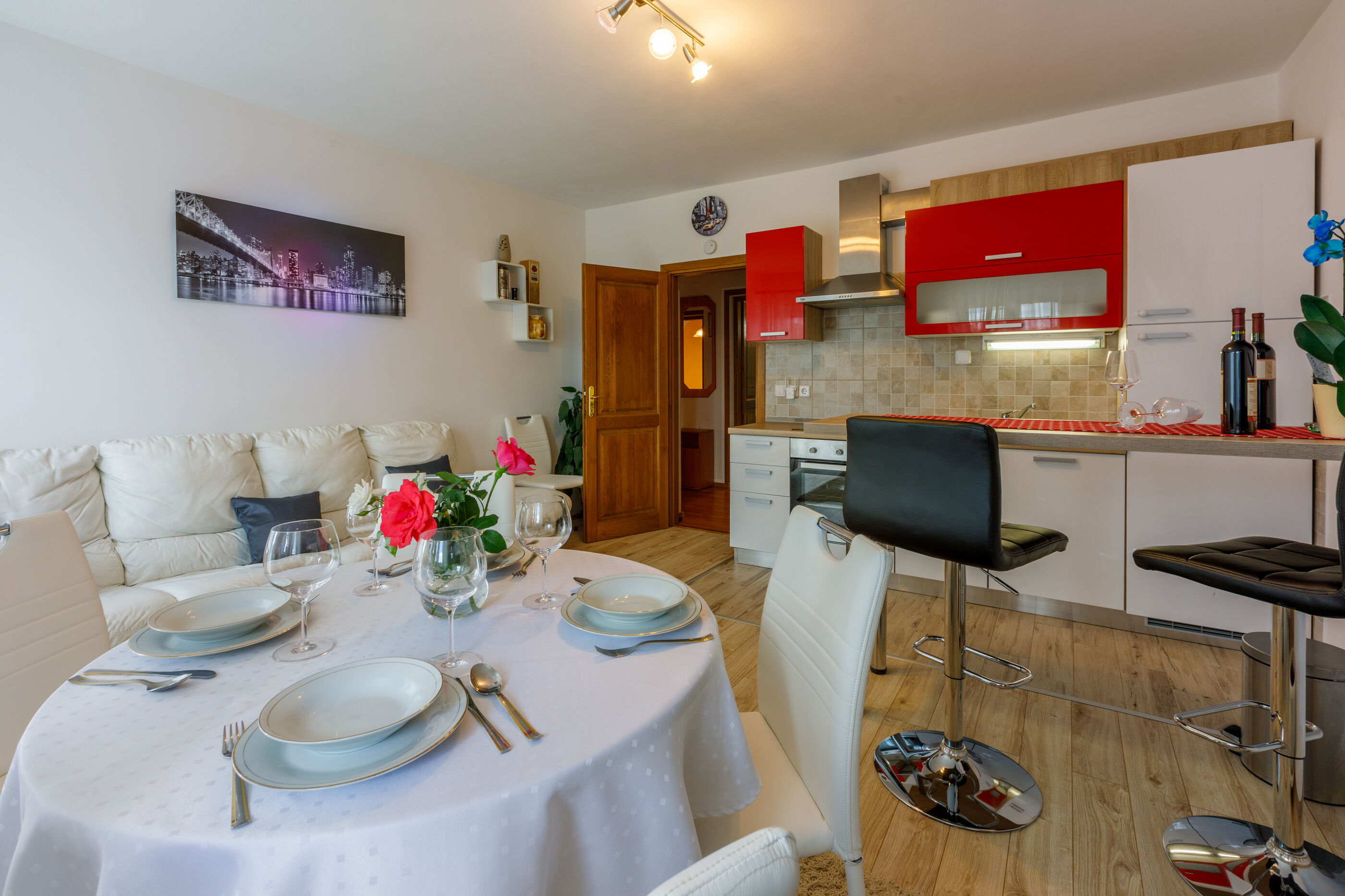 Apartments Dolloree 77961-A1