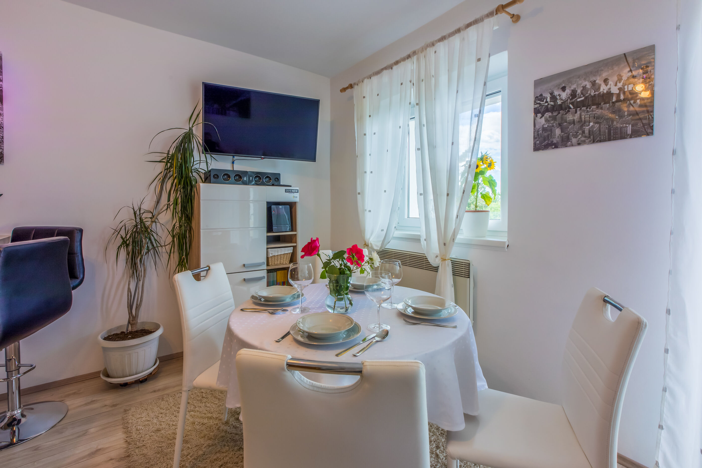Apartments Dolloree 77961-A1