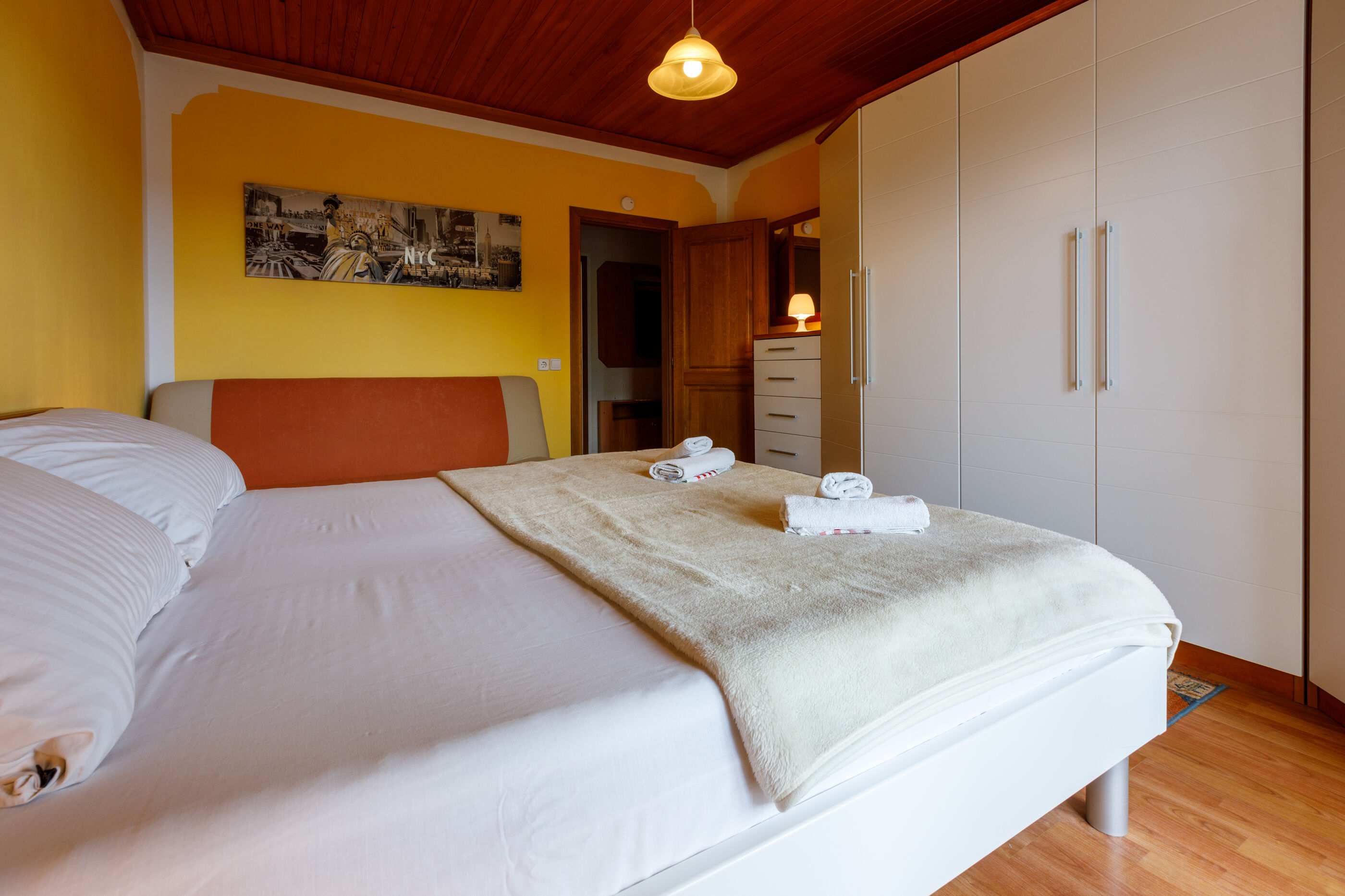 Apartments Dolloree 77961-A1