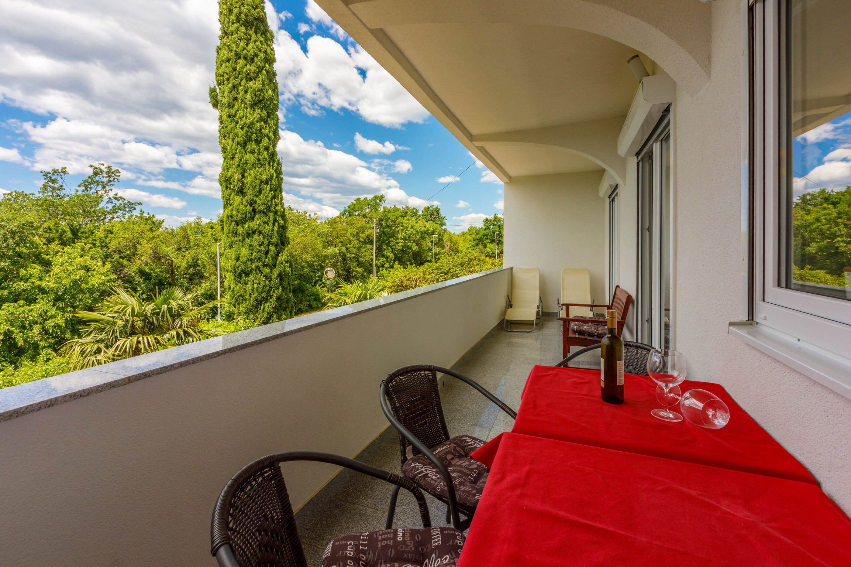 Apartments Dolloree 77961-A1