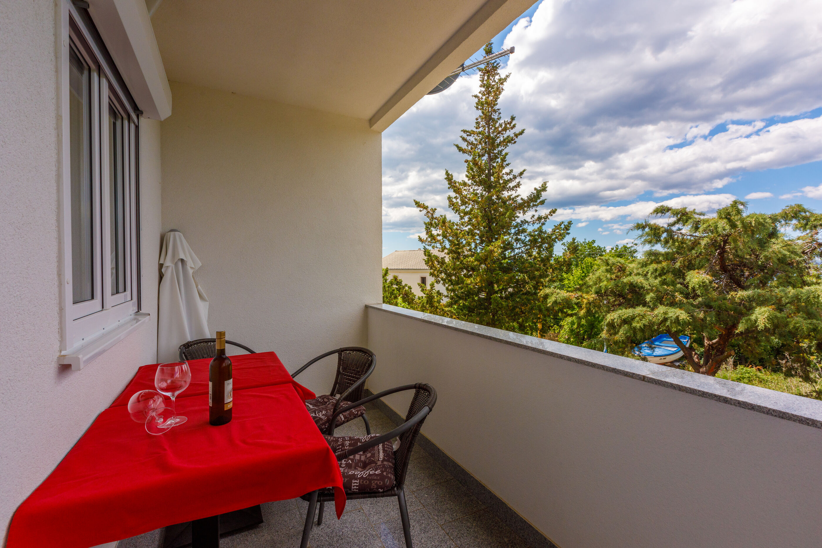 Apartments Dolloree 77961-A1